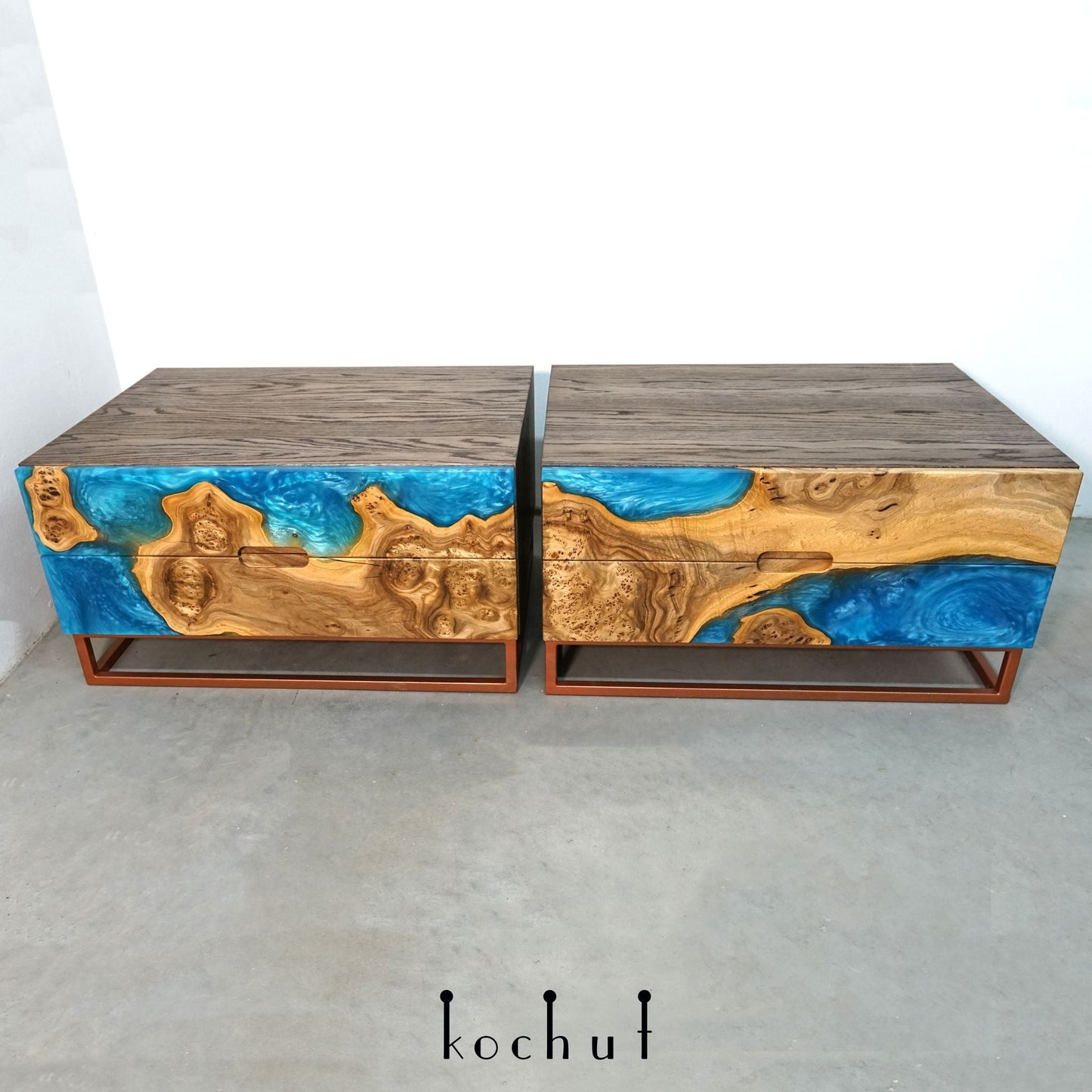Liguria — Holz- und Epoxidharz-Schrank