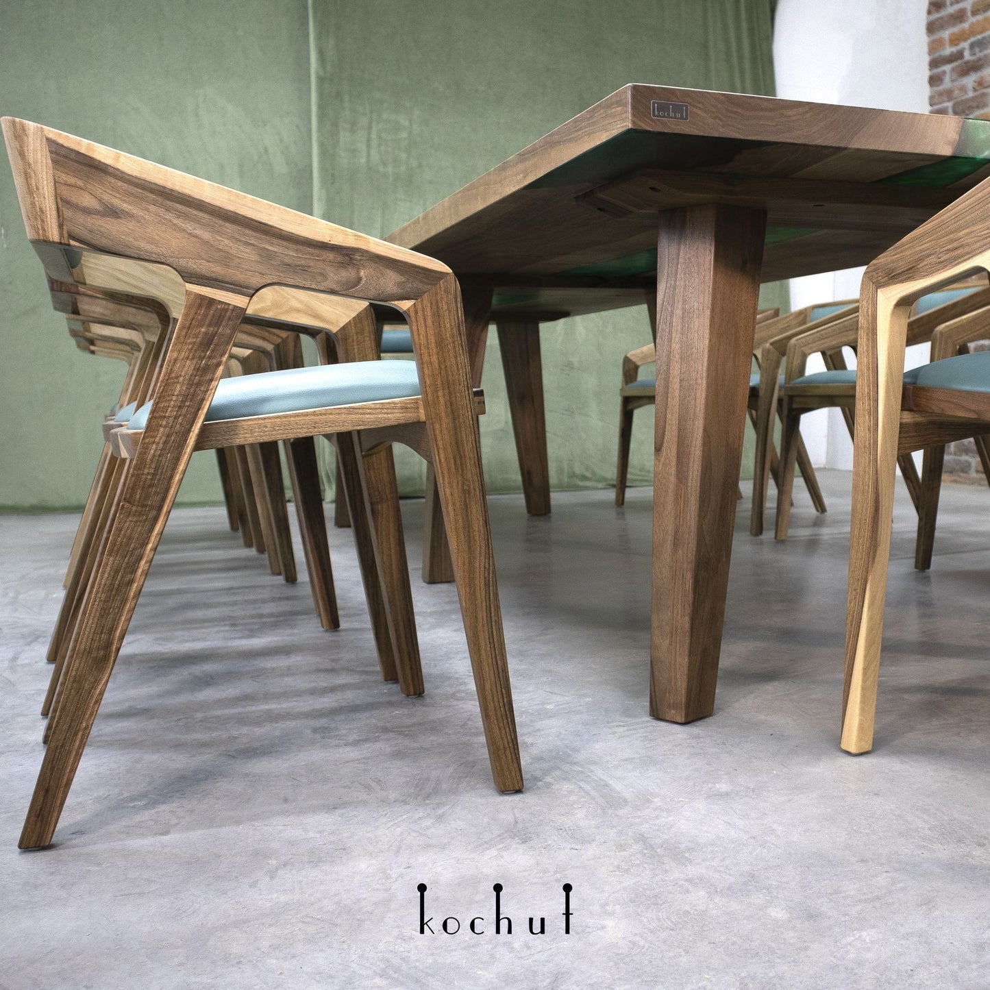 Greenwich — Set: Bürotisch und 12 Stühle