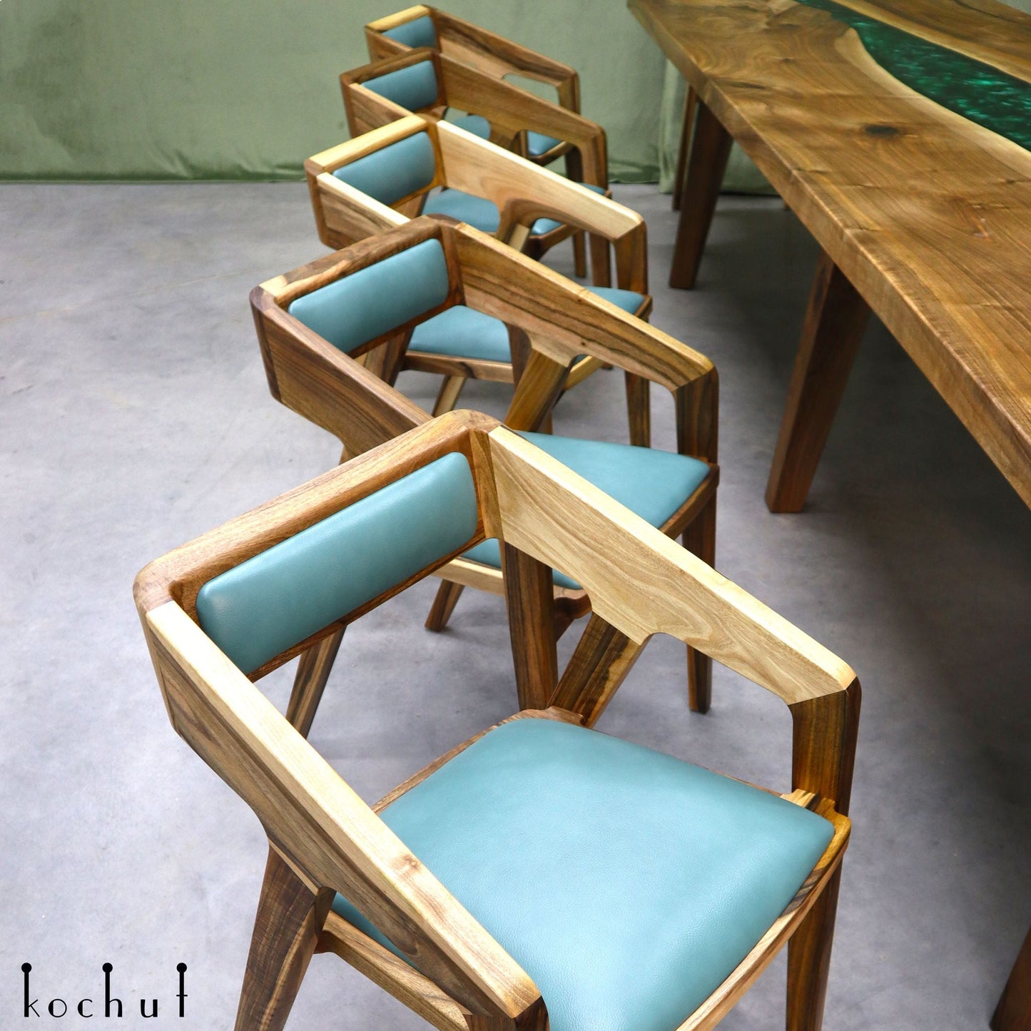 Greenwich — Set: Bürotisch und 12 Stühle