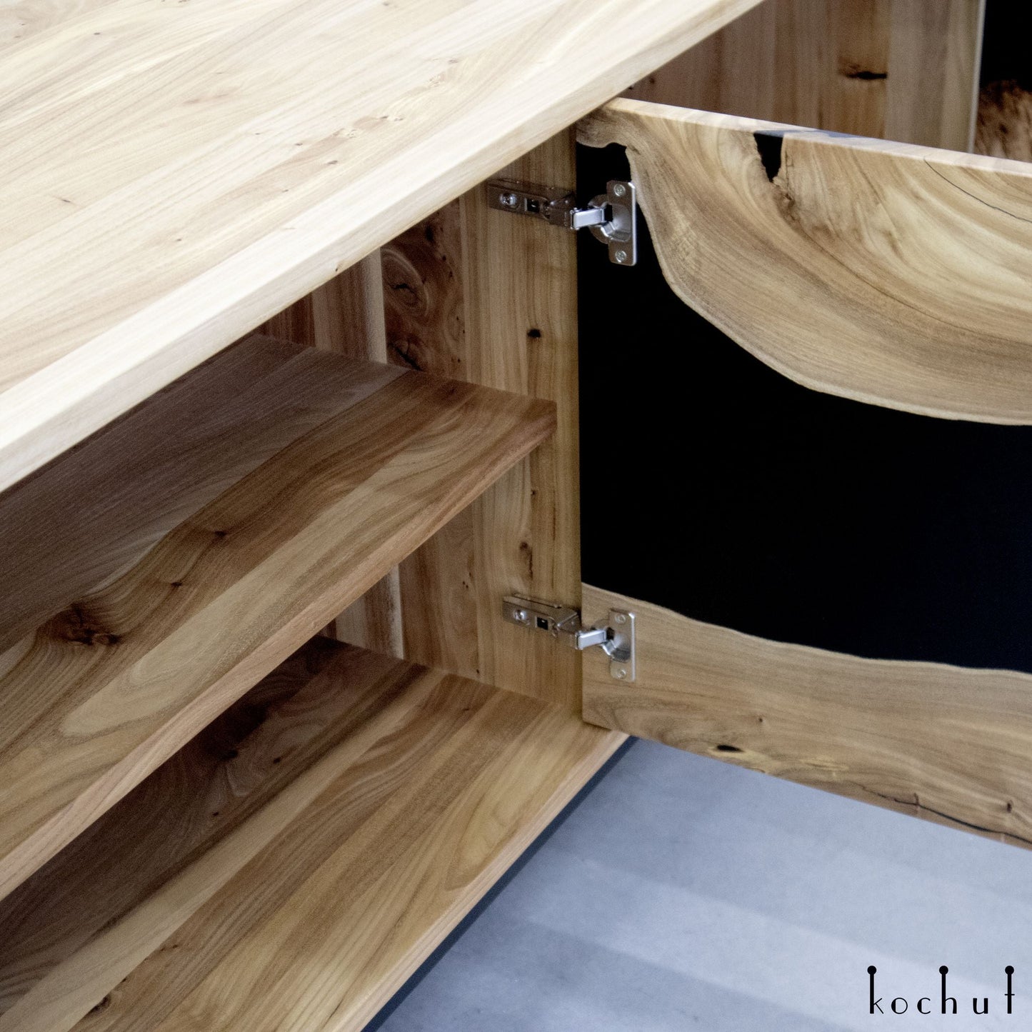 Onyx — Schrank