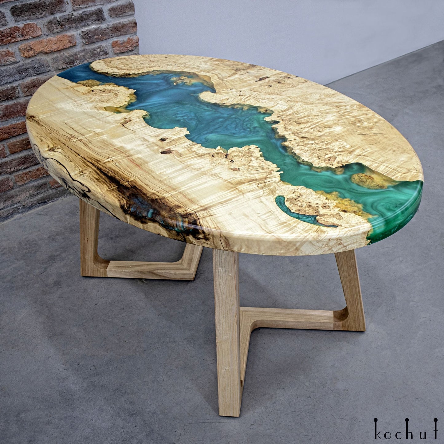 Okavango. Südmonsun — Esstisch aus Holz und Epoxidharz