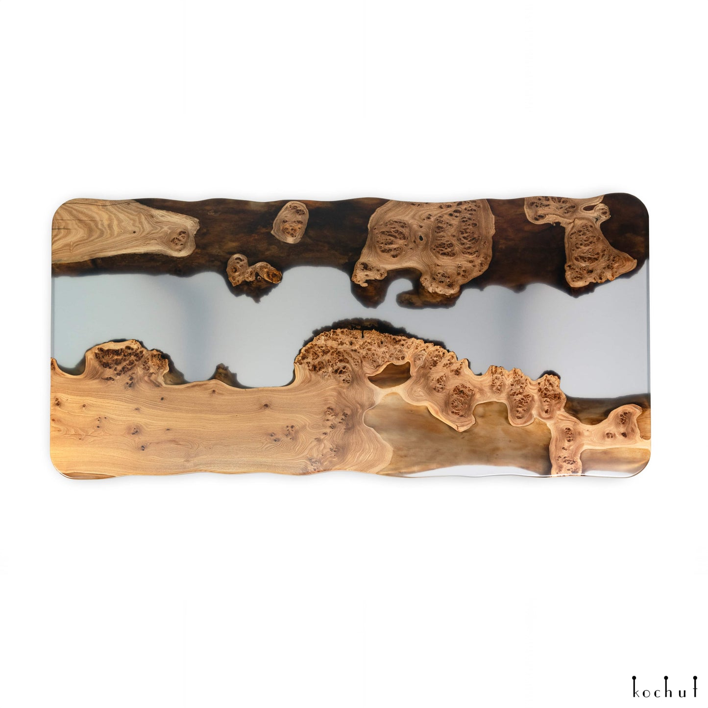 Albertini — Esstisch aus Holz und Epoxidharz