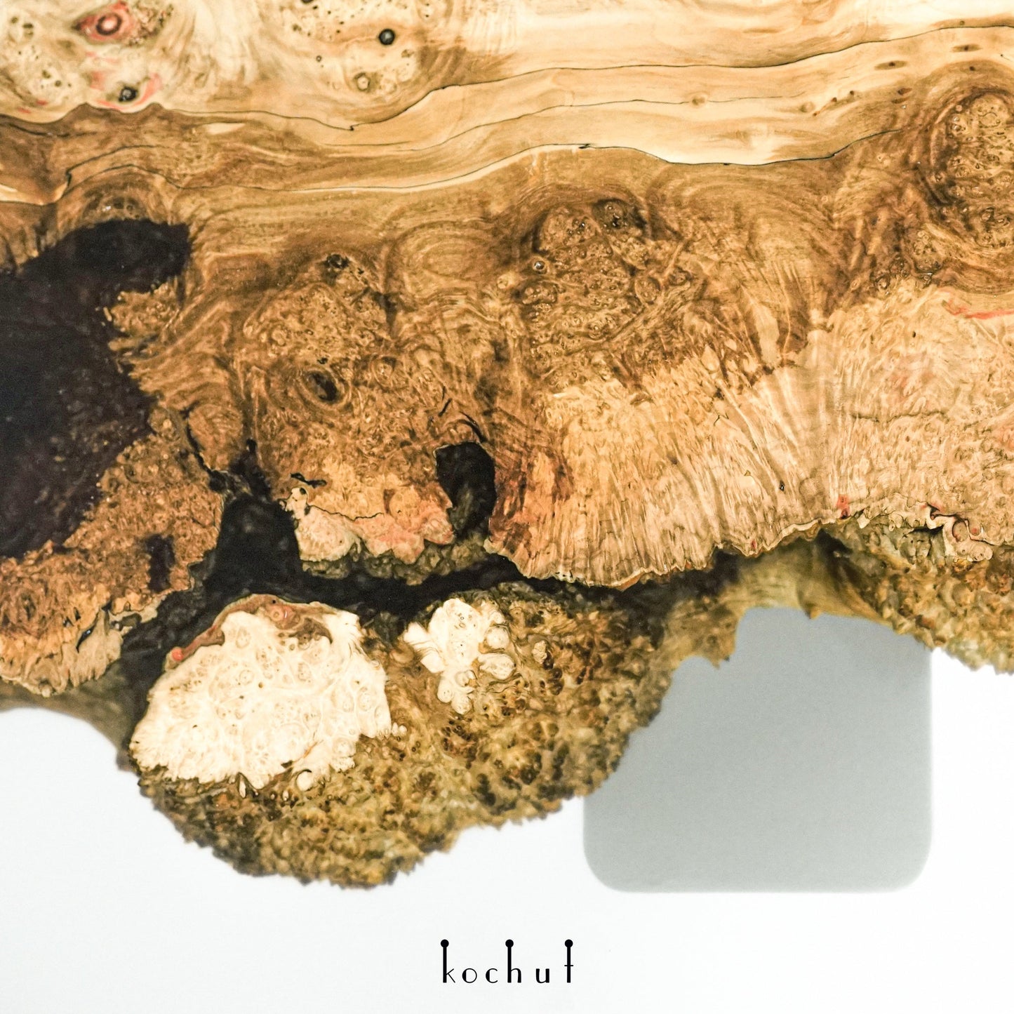 Soulwood — Holz- und Epoxidharz-Couchtisch