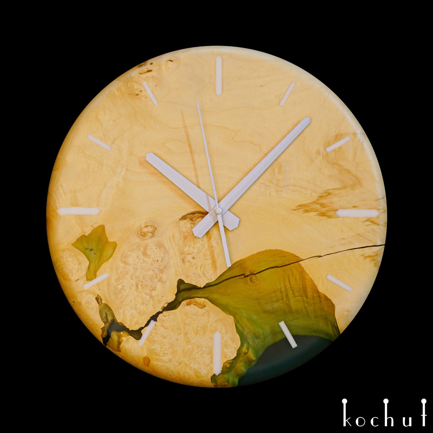 Continuum — Wanduhr aus Holz und Epoxidharz