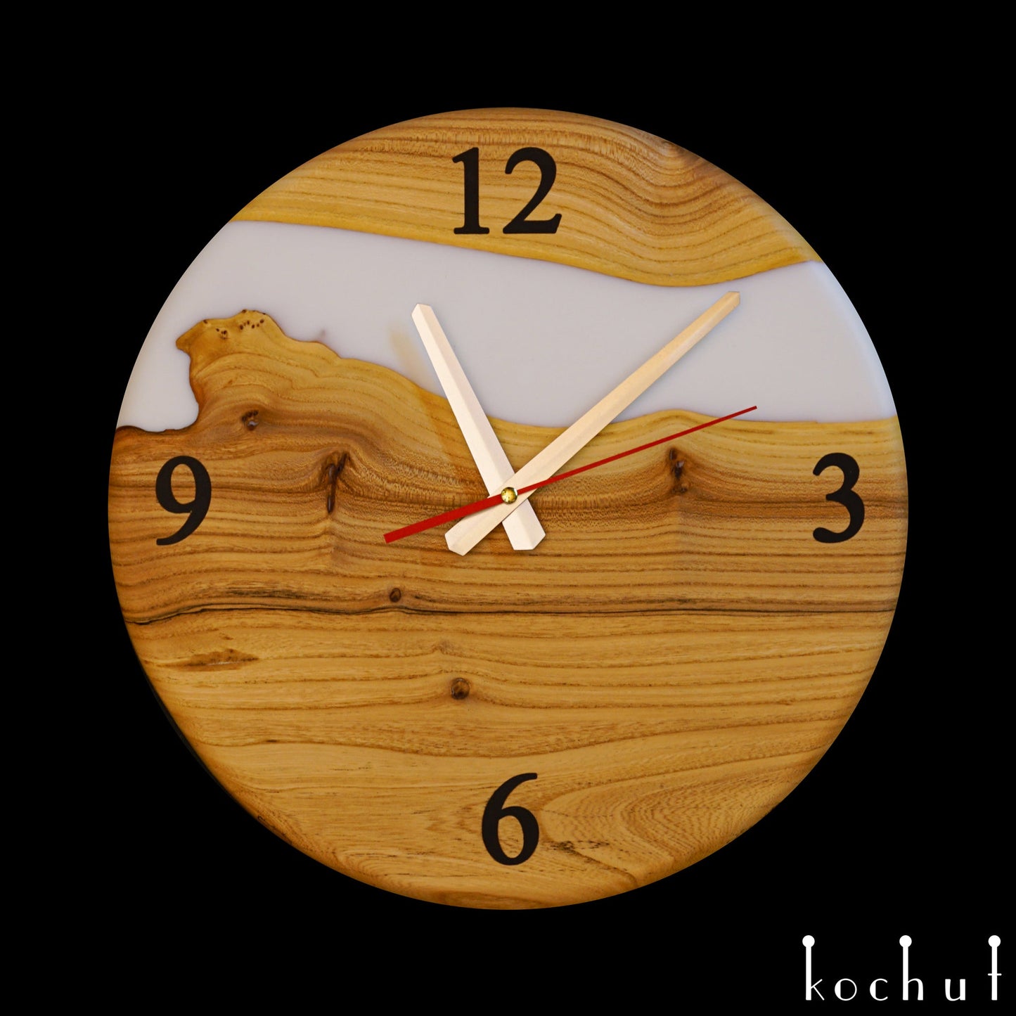 Continuum — Wanduhr aus Holz und Epoxidharz