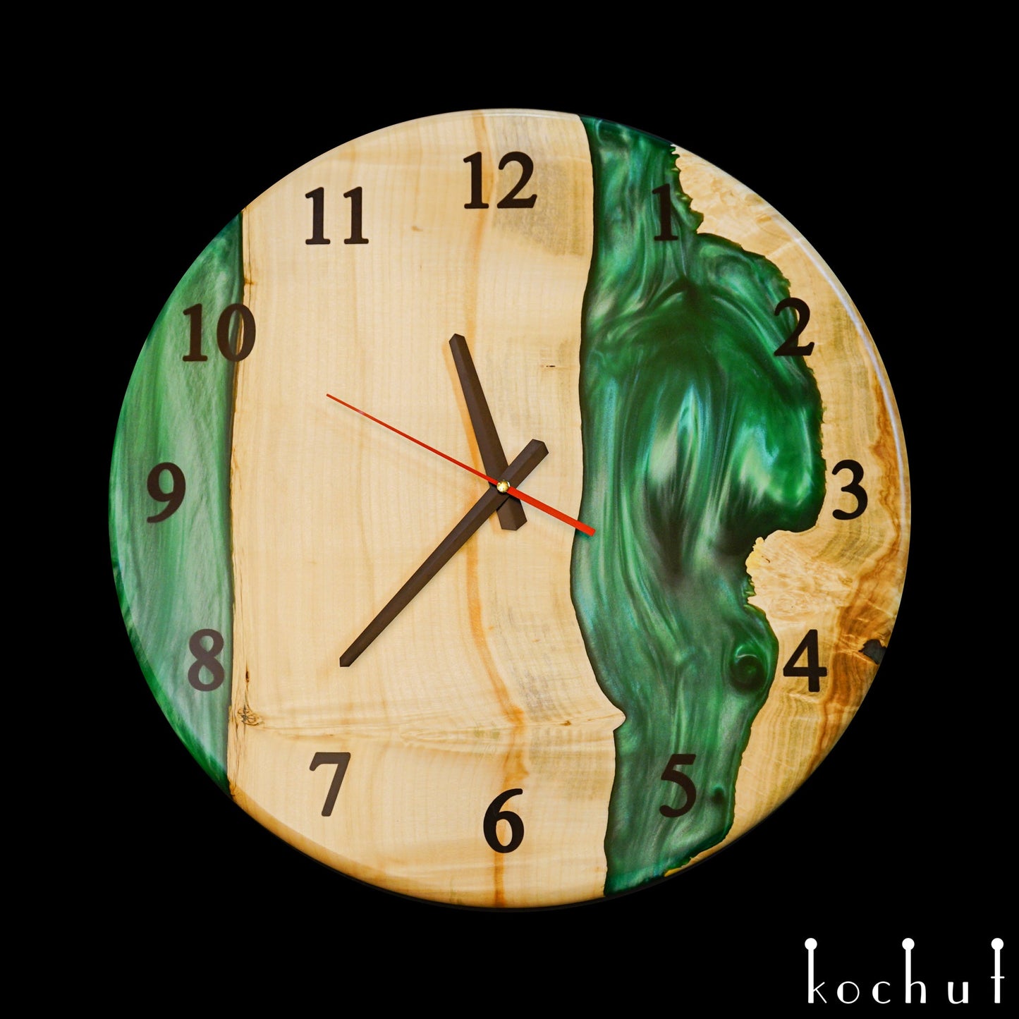 Continuum — Wanduhr aus Holz und Epoxidharz
