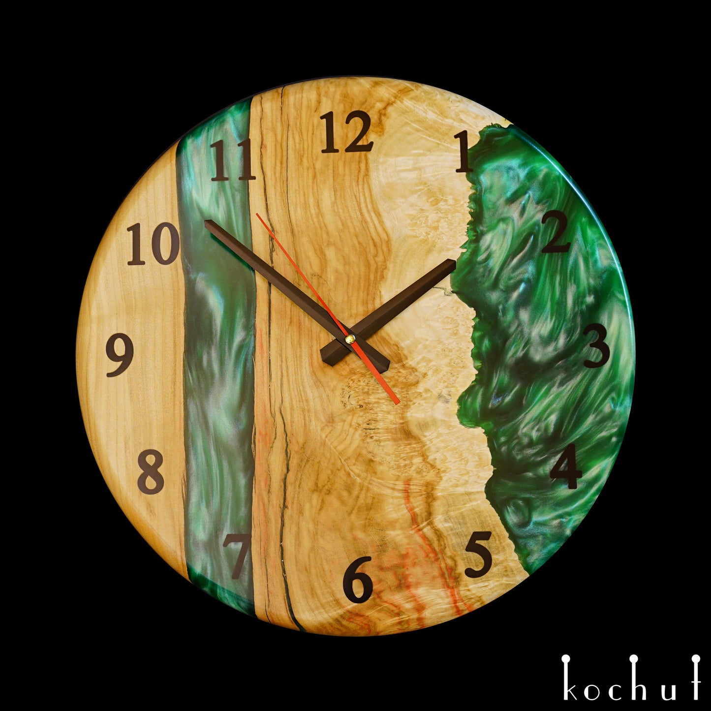 Continuum — Wanduhr aus Holz und Epoxidharz