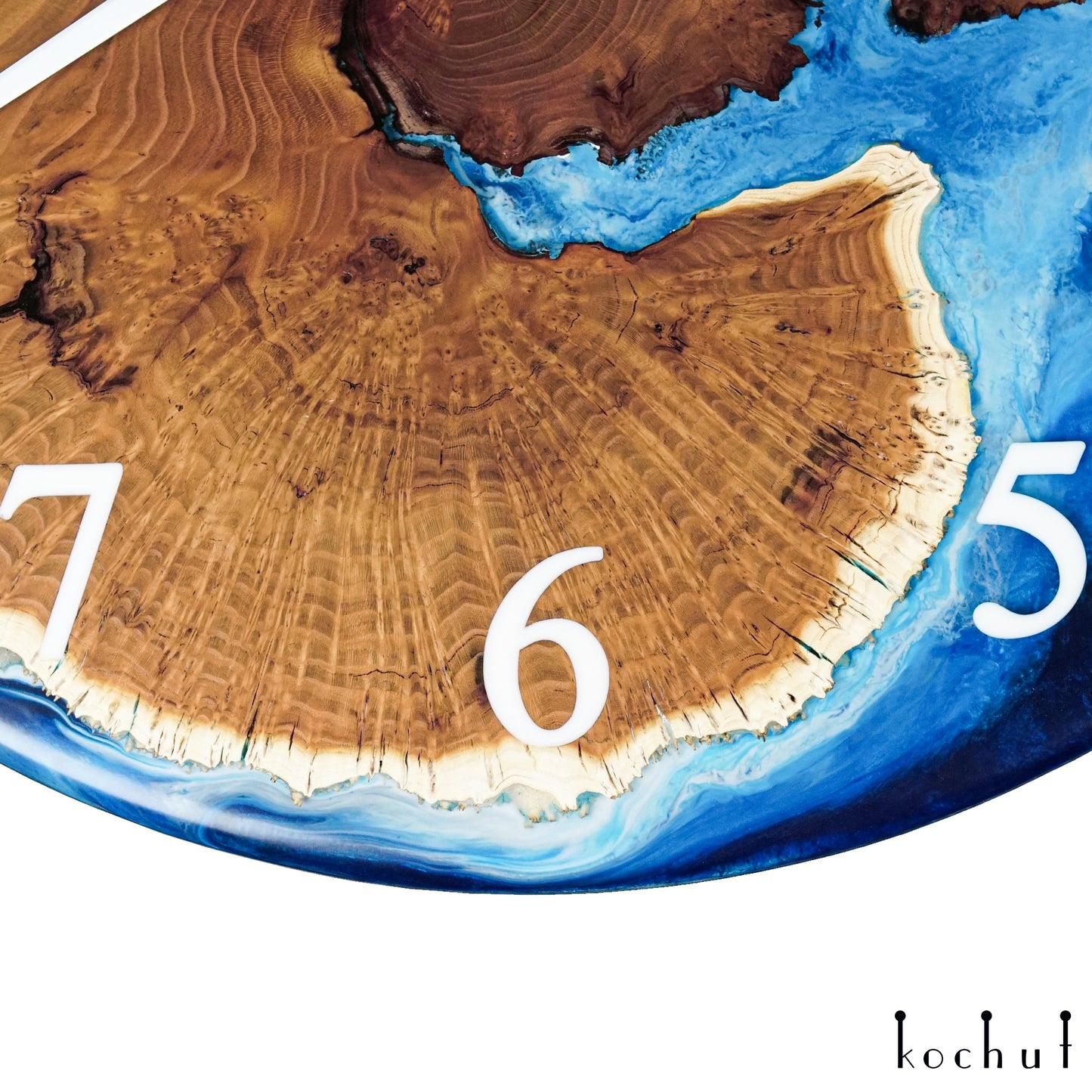 Atlantis — Wanduhr aus Holz und Epoxidharz