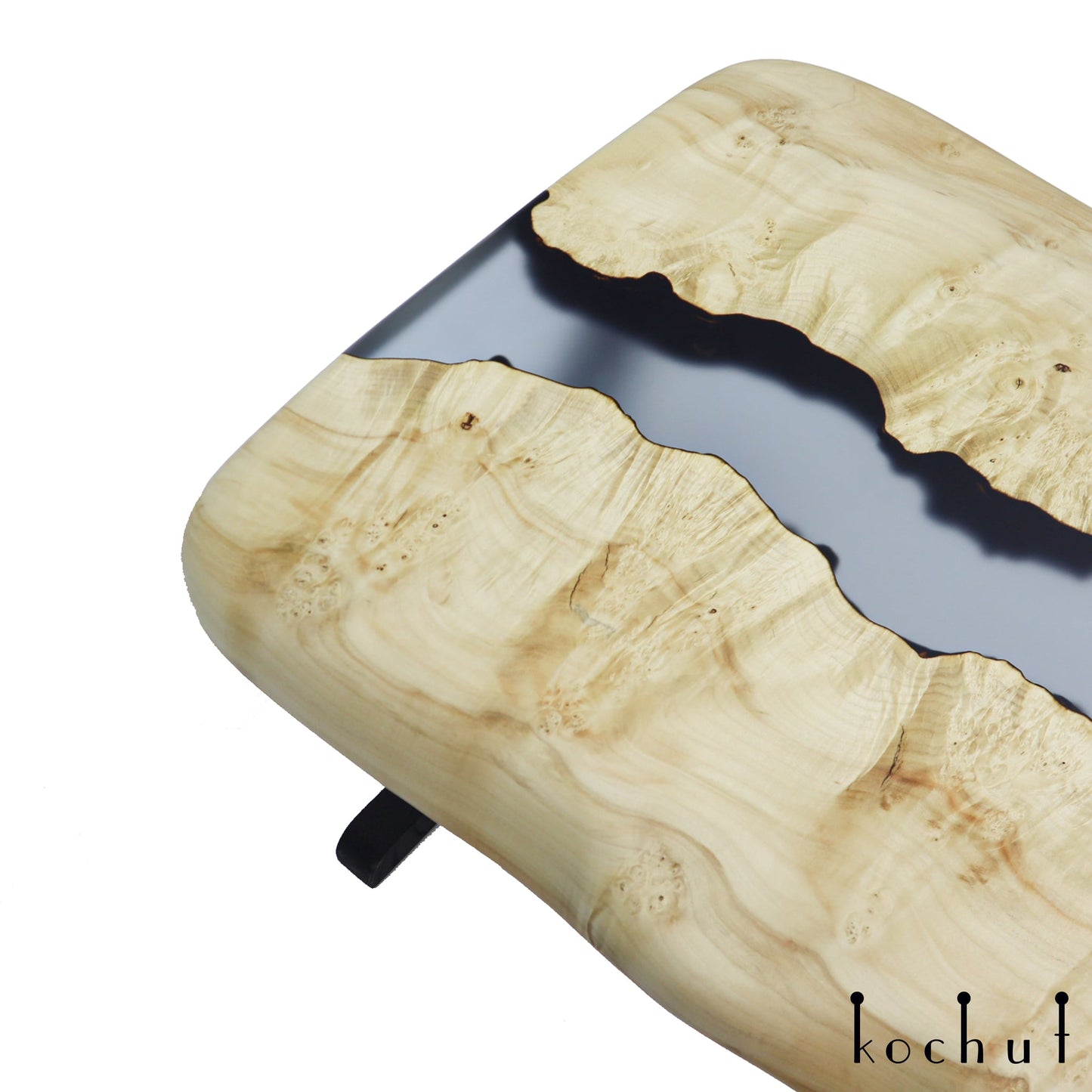 Grace — Holz- und Epoxidharz-Couchtisch