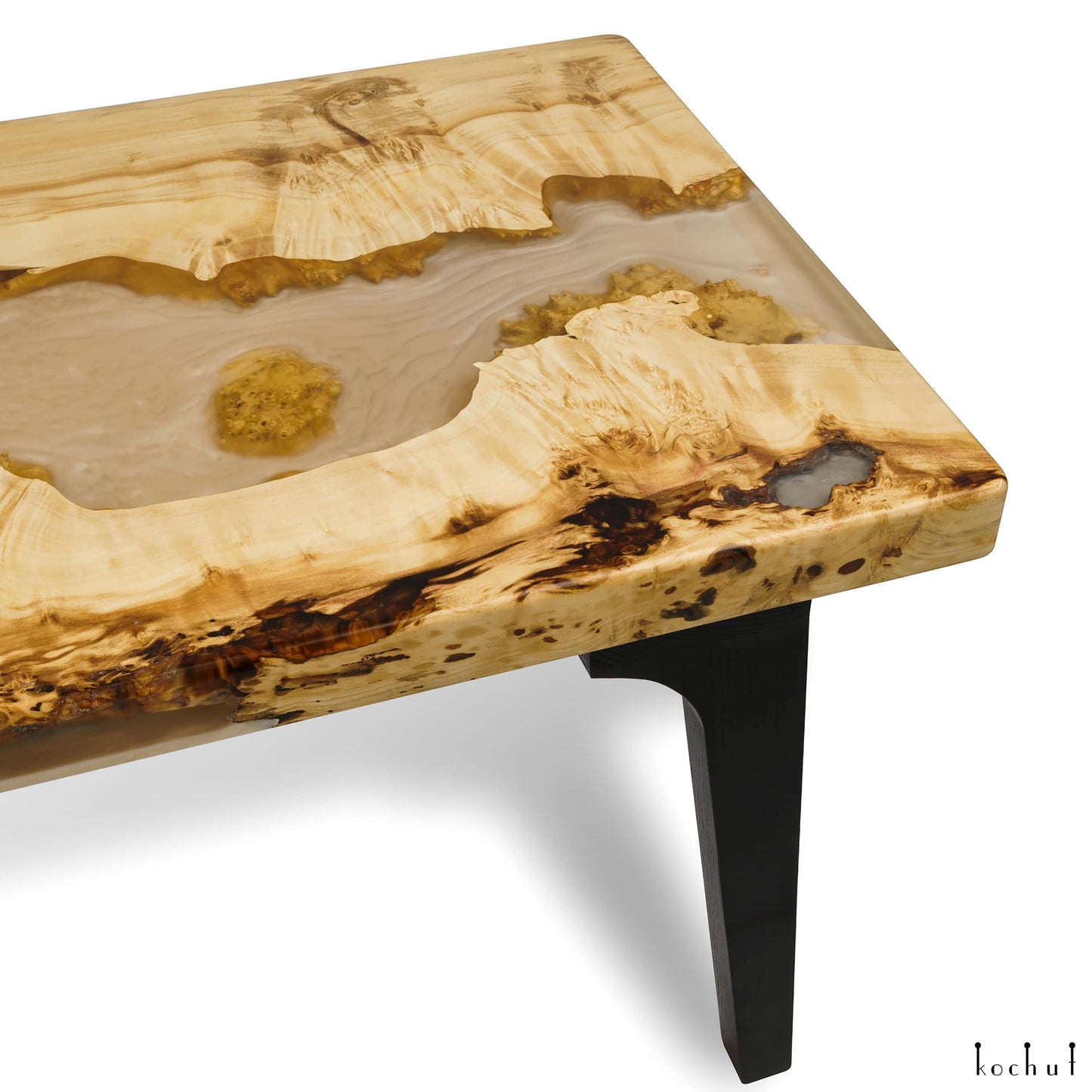 Weiße Perle — Holz- und Epoxidharz-Couchtisch
