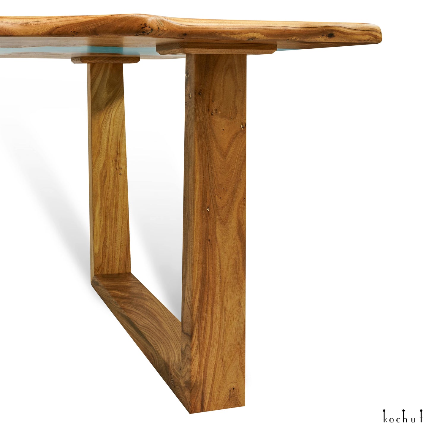 Mirage — Esstisch aus Holz und Epoxidharz