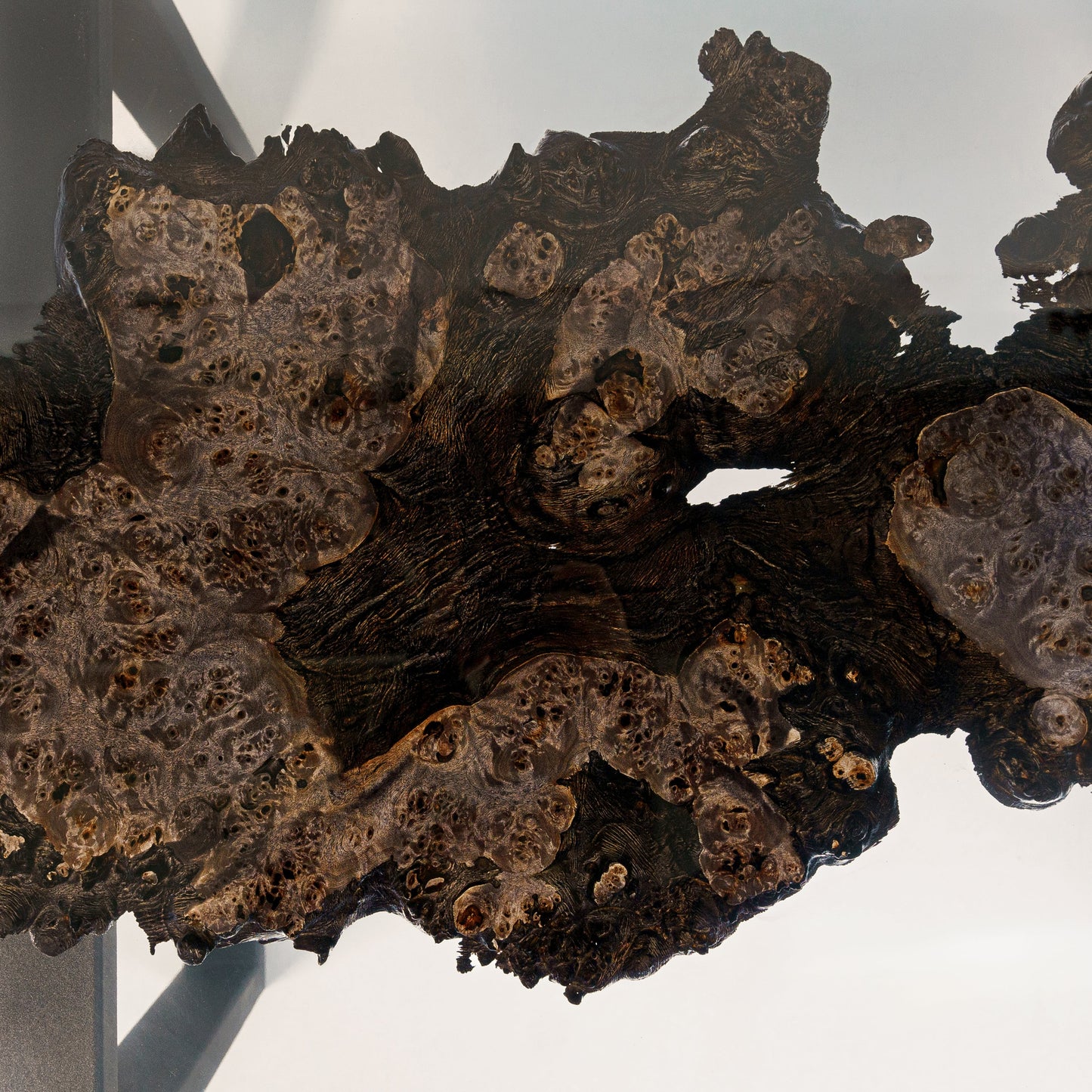 Asterro — Holz- und Epoxidharz-Couchtisch