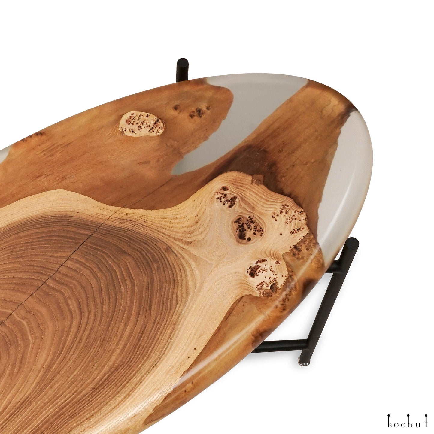 Calvia — Holz- und Epoxidharz-Couchtisch