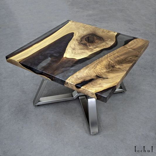 Rauchduft — Couchtisch aus Holz und Epoxidharz