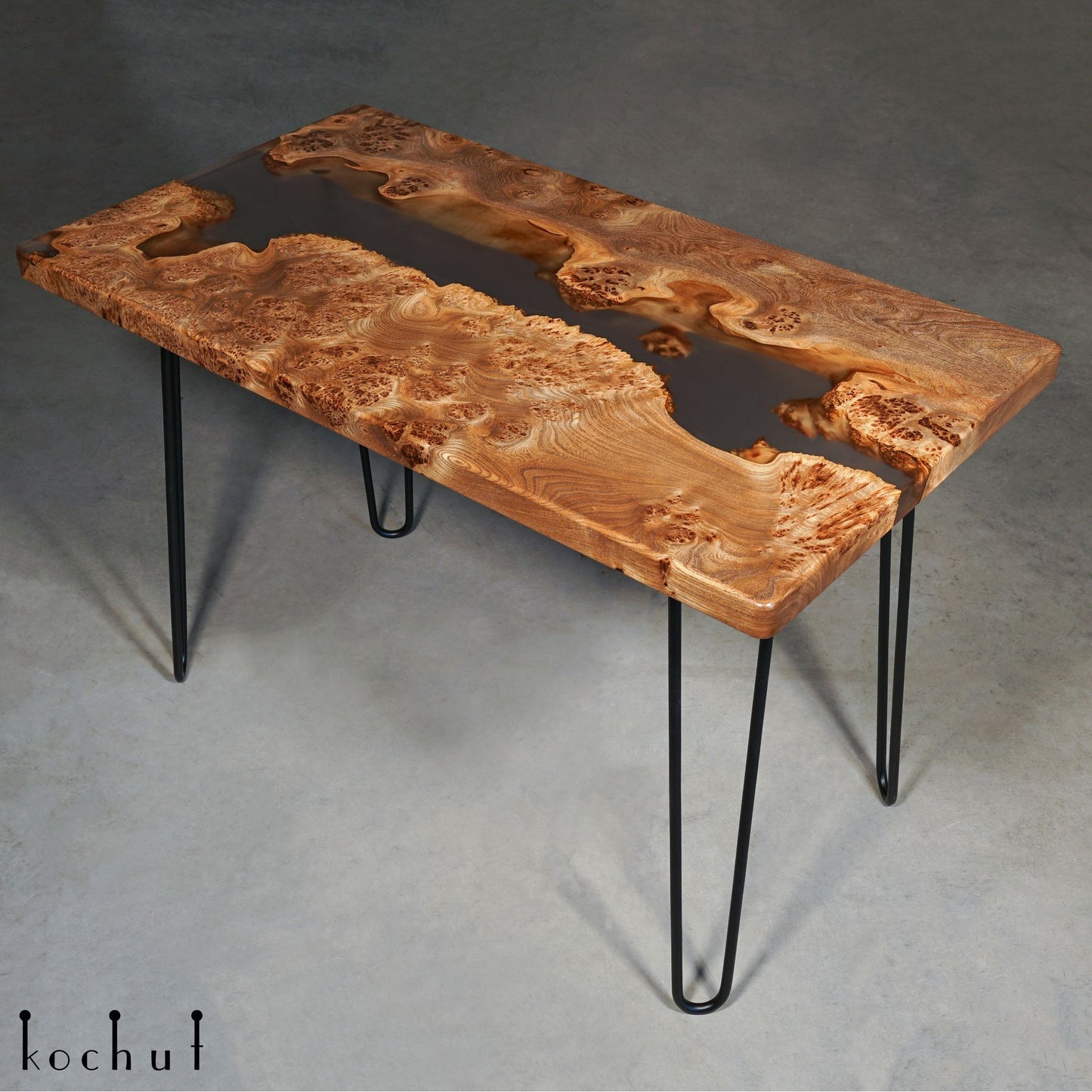 Äthiopien — Couchtisch aus Holz und Epoxidharz