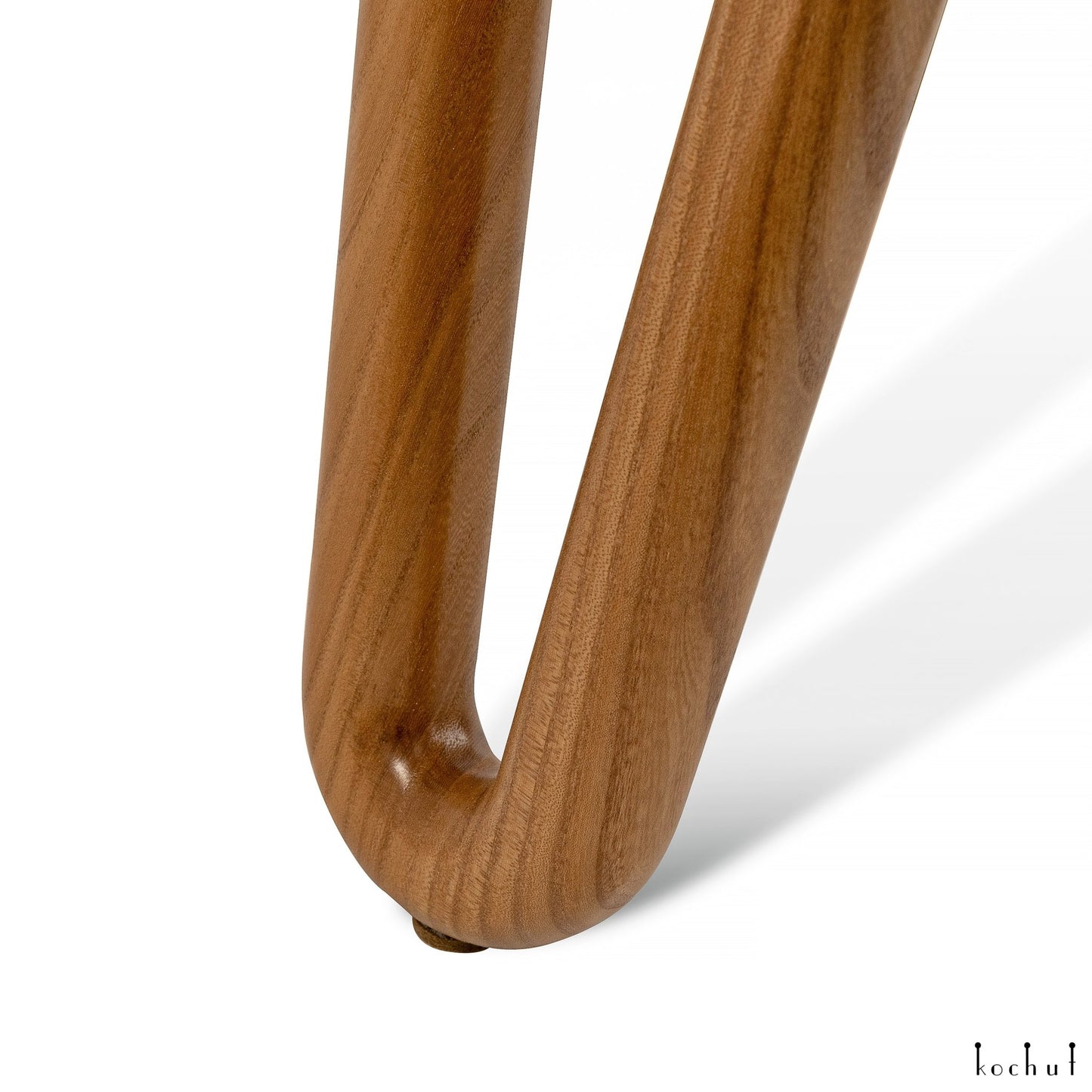 Schnee in der Wüste – Couchtisch aus Holz und Epoxidharz