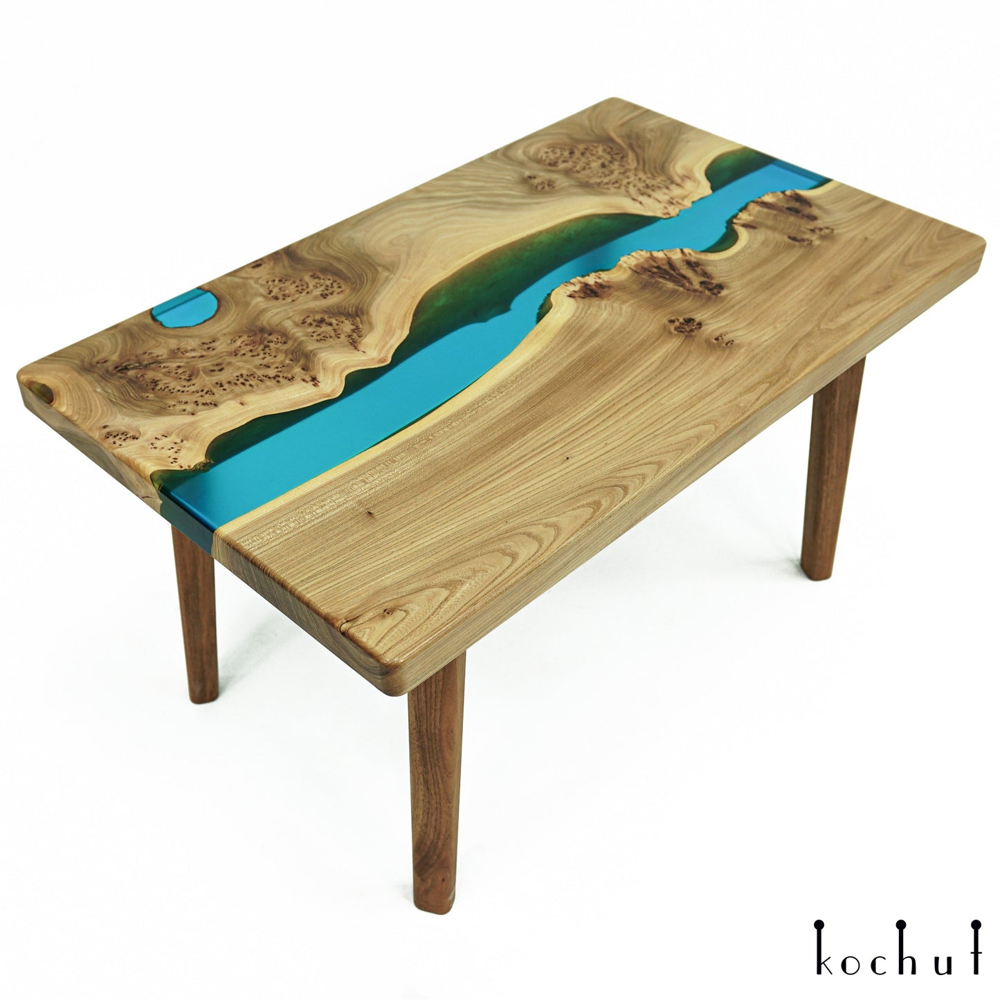 Quando – Couchtisch aus Holz und Epoxidharz