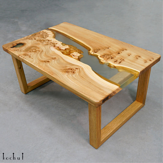 Albertini – Couchtisch aus Holz und Epoxidharz