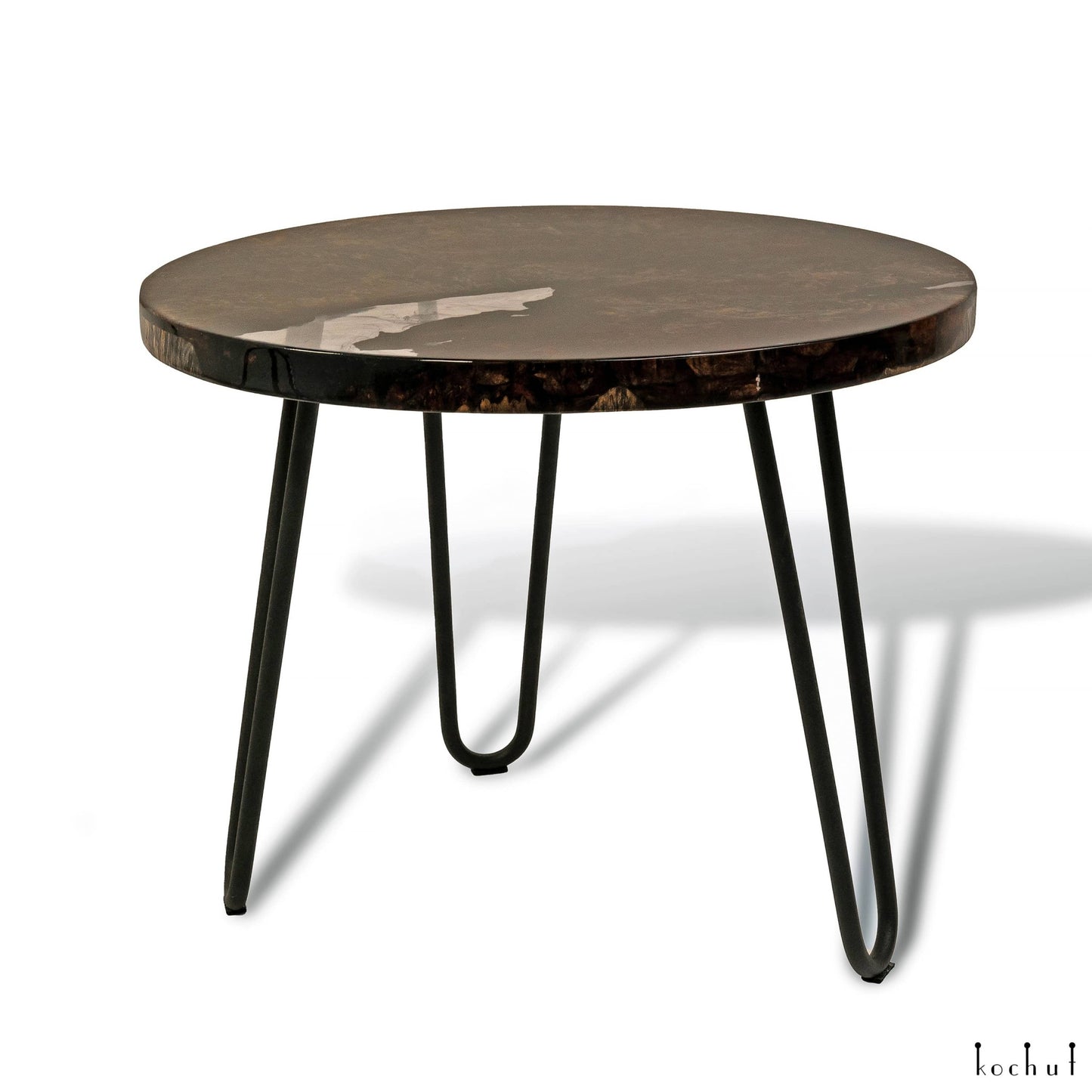 Molfaria – Couchtisch aus Holz und Epoxidharz