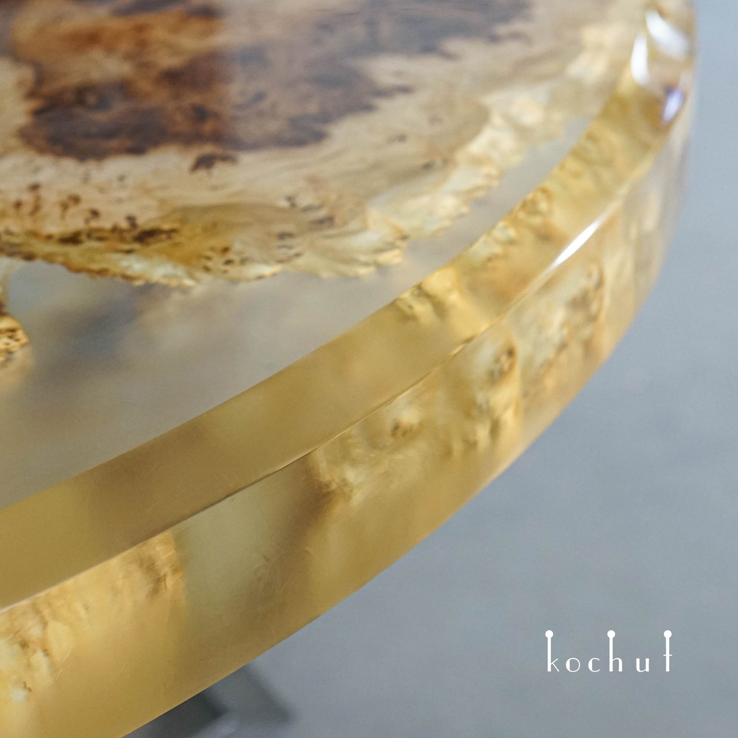 Wüstenbaum — Holz- und Epoxidharz-Couchtisch
