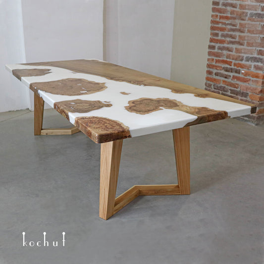 Jasper — Esstisch aus Holz und Epoxidharz