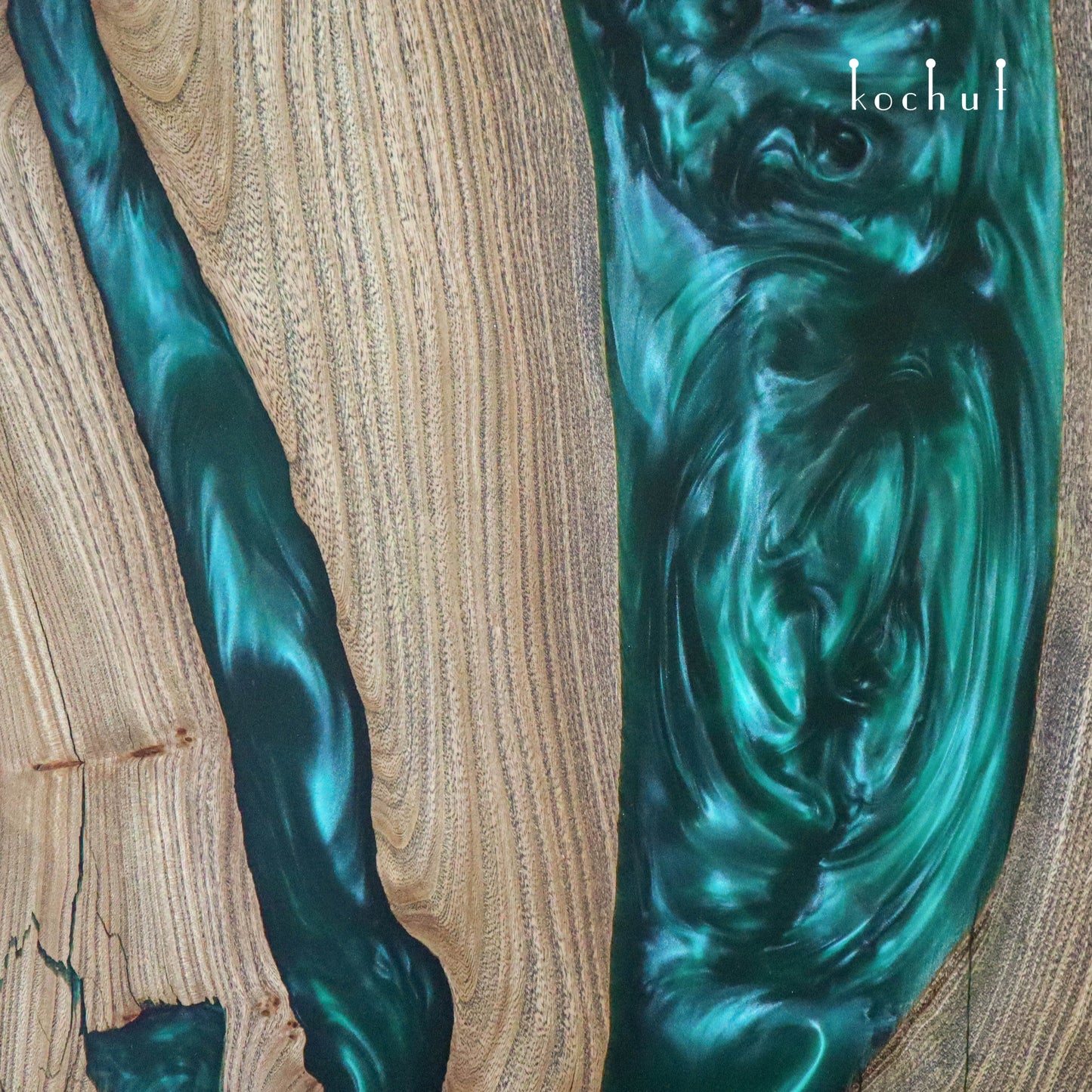 Grindale — Esstisch aus Holz und Epoxidharz
