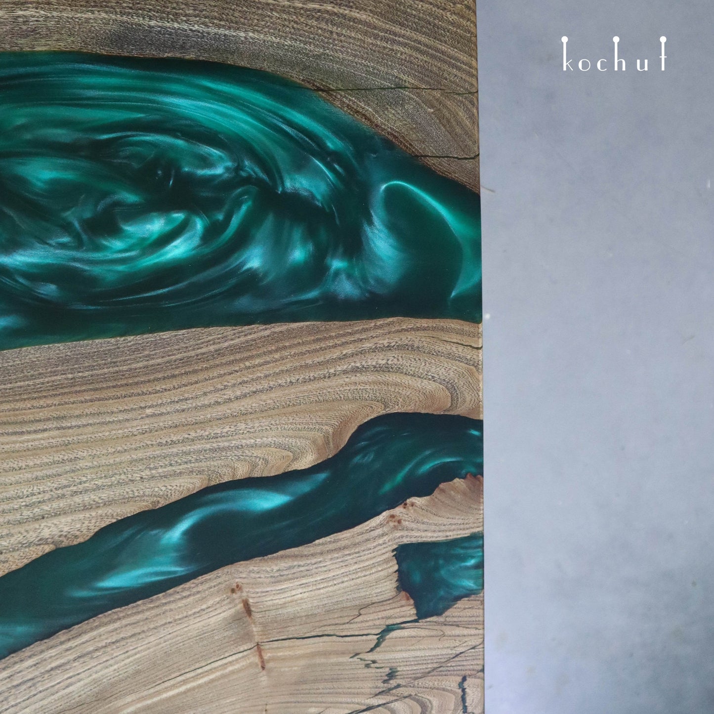 Grindale — Esstisch aus Holz und Epoxidharz