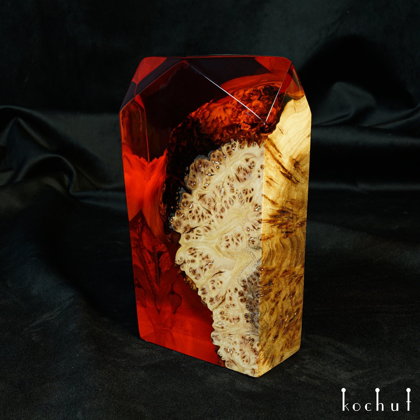 Kristall-Element. Feuer — dekorativer Kristall