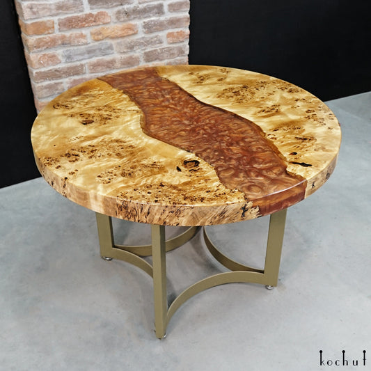 Jupiter — Esstisch aus Holz und Epoxidharz