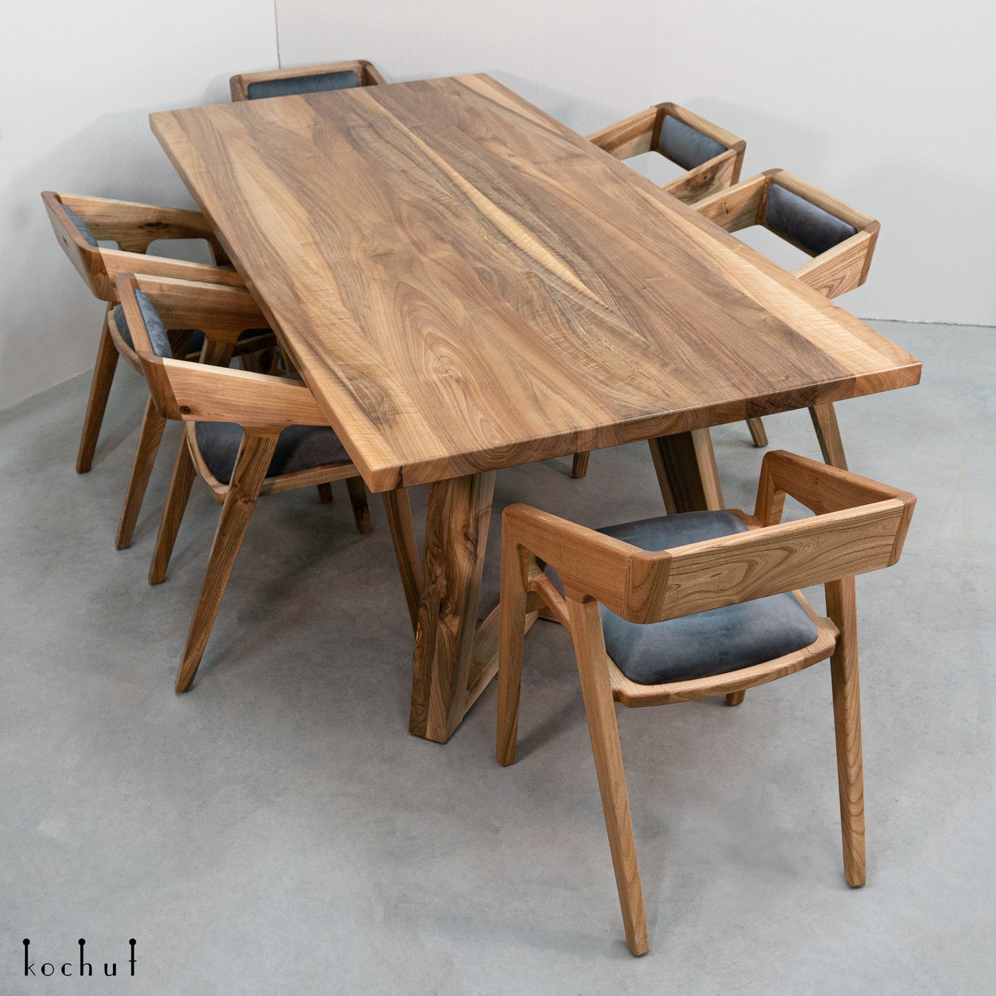Kilimanjaro — Esstisch aus Holz