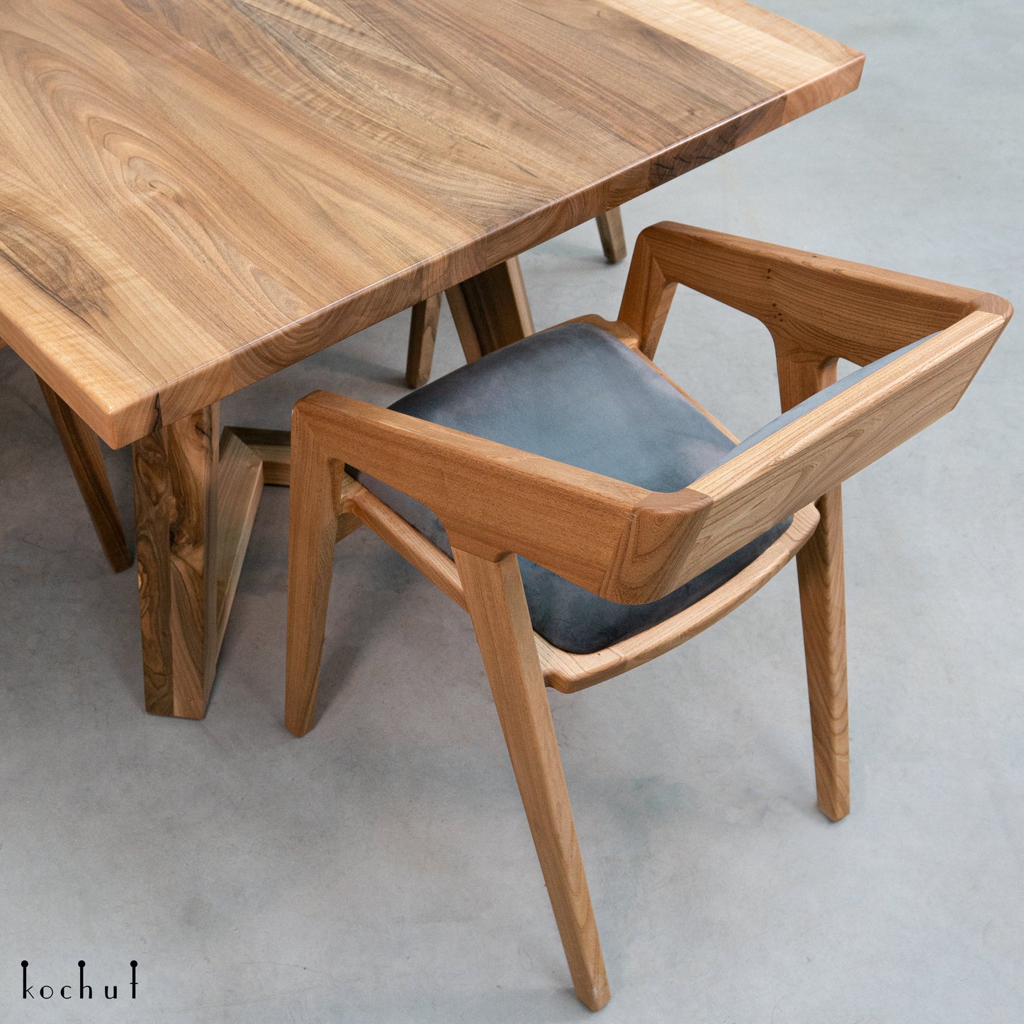 Kilimanjaro — Esstisch aus Holz