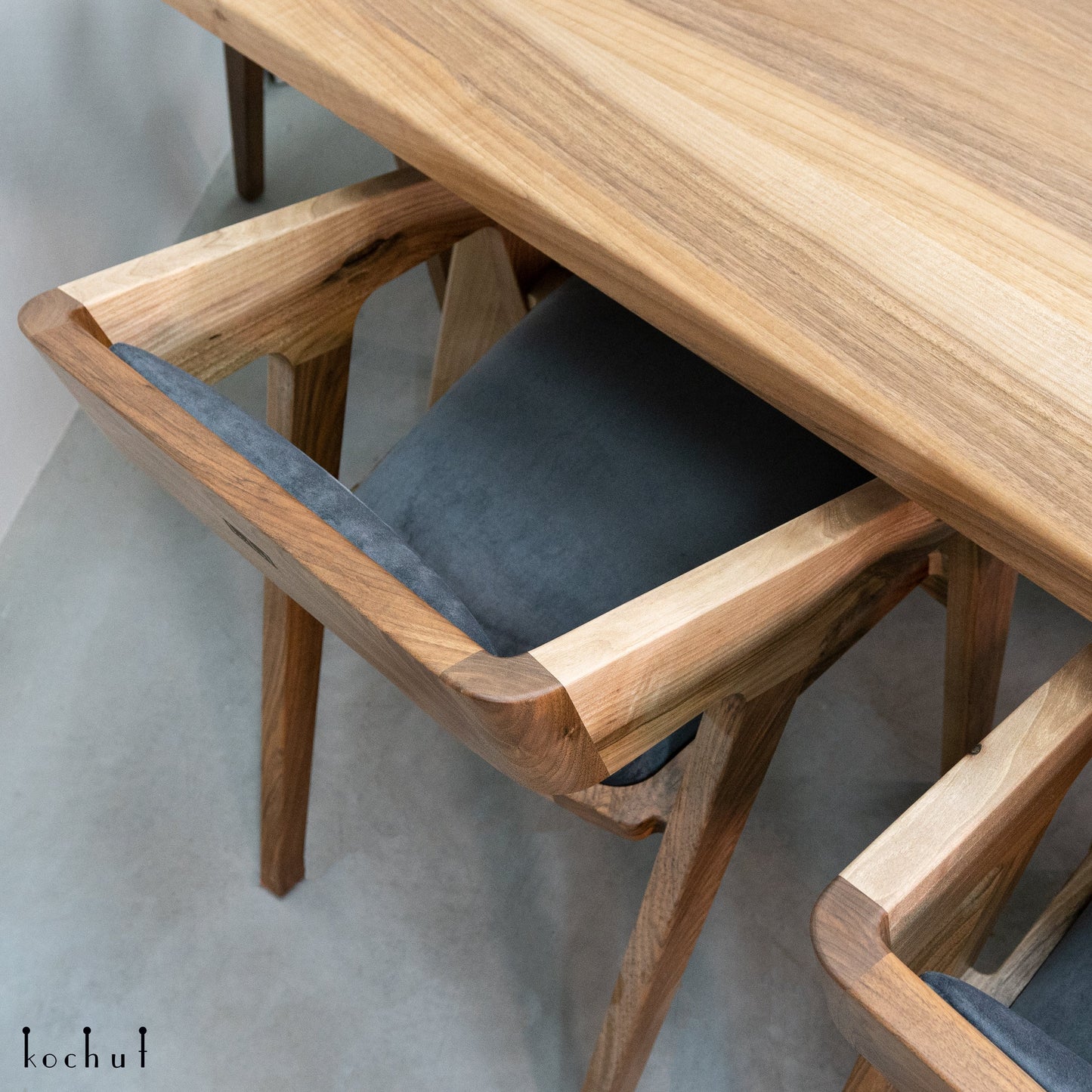 Kilimanjaro — Esstisch aus Holz