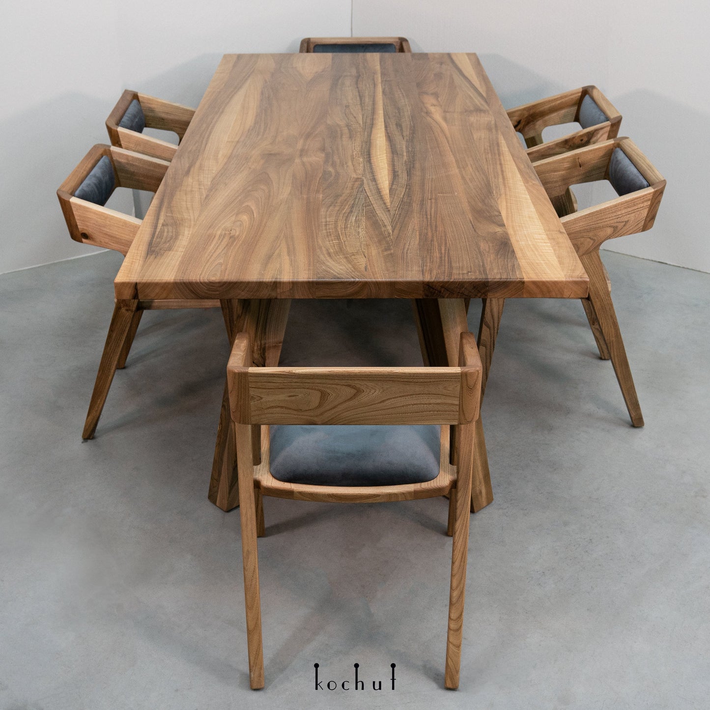 Kilimanjaro — Esstisch aus Holz