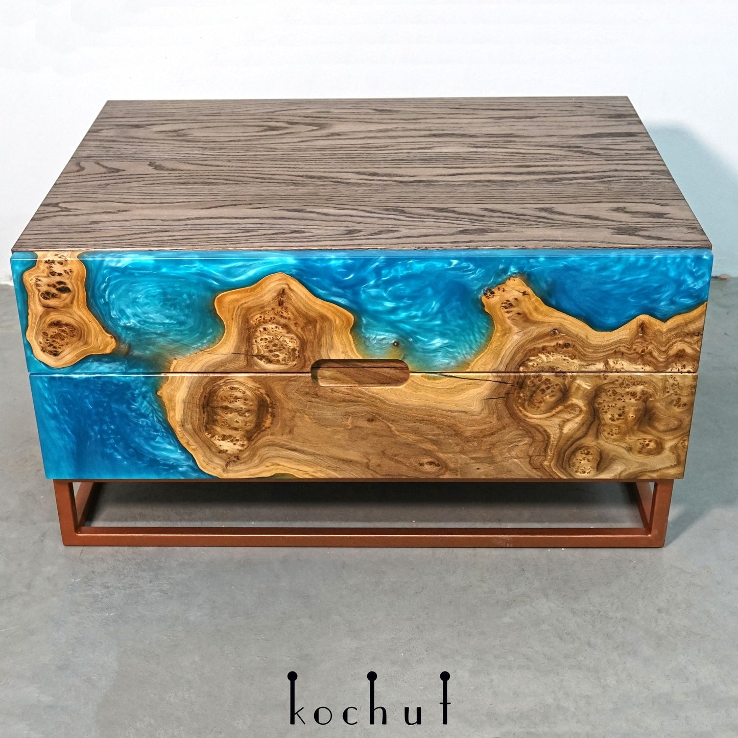 Liguria — Holz- und Epoxidharz-Schrank