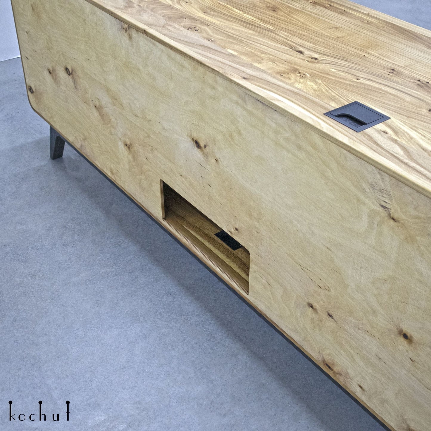 Onyx — Schrank