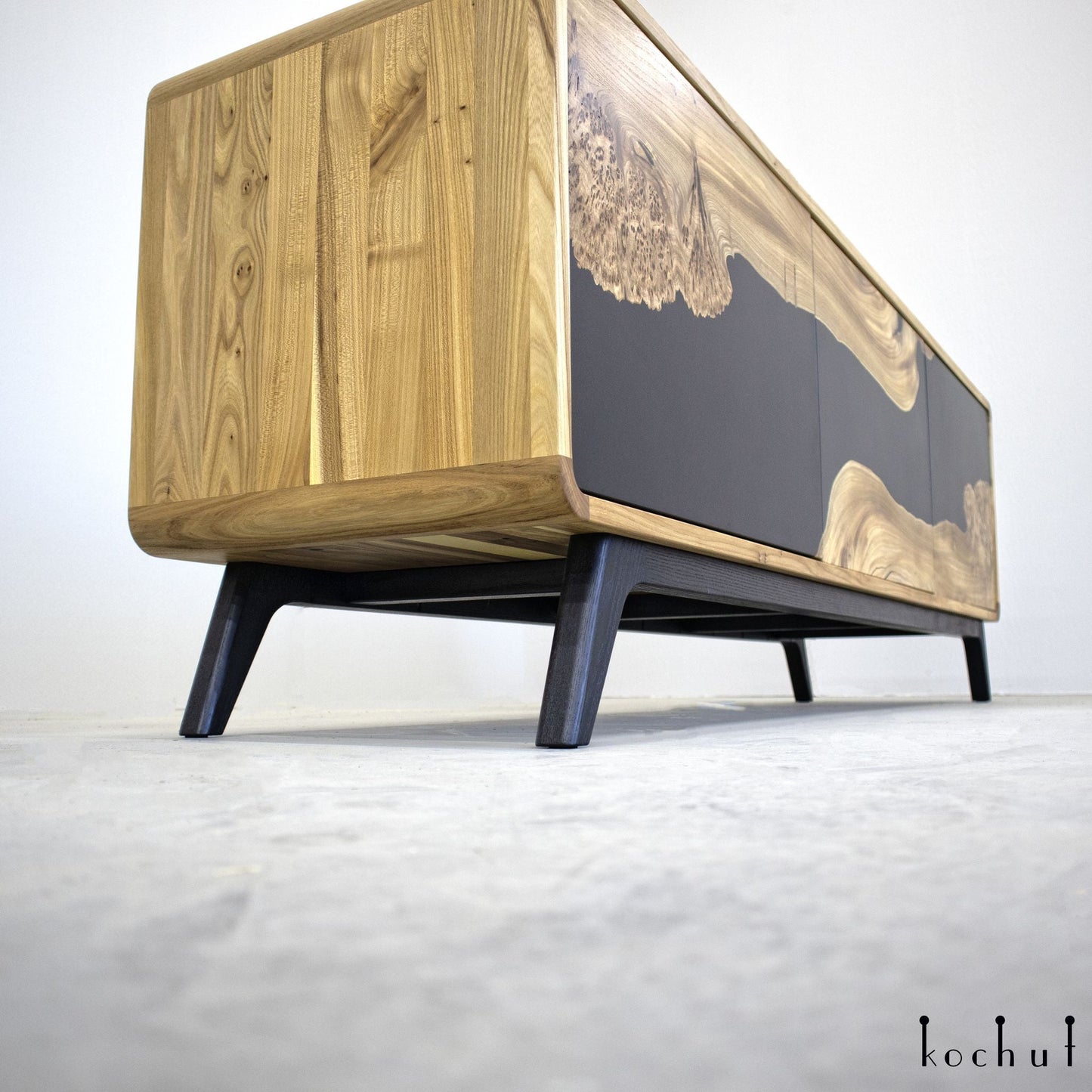 Onyx — Schrank