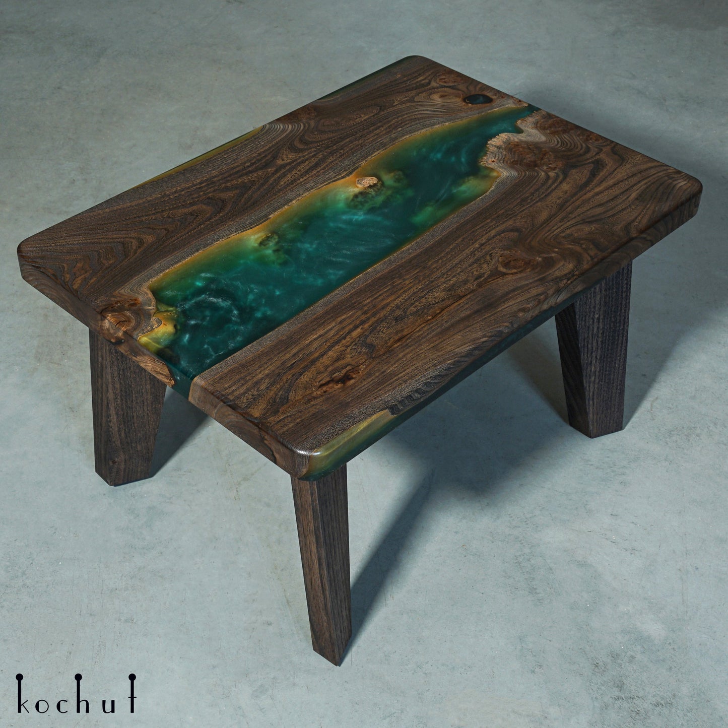 Nefertum — Couchtisch