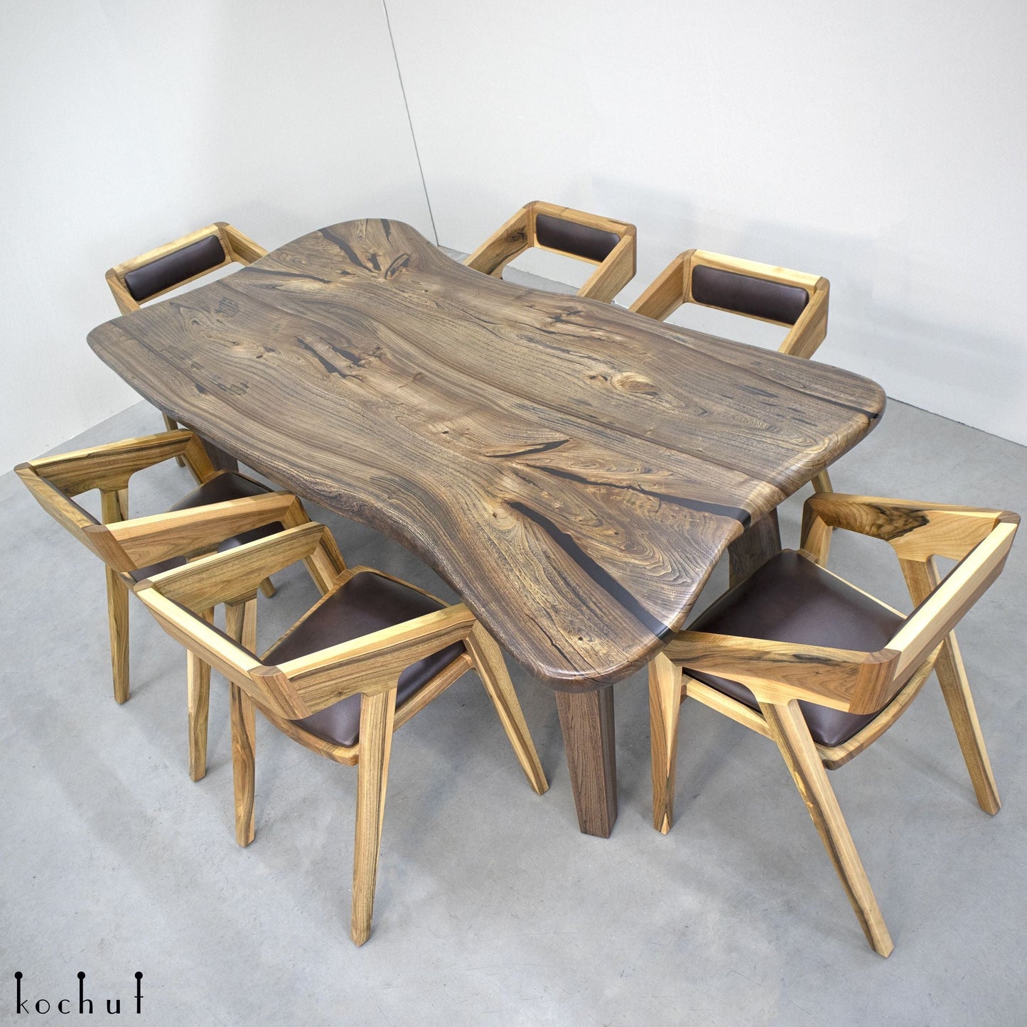 Noir — Holztisch für den Essbereich