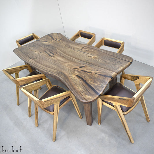 Noir — Holztisch für den Essbereich