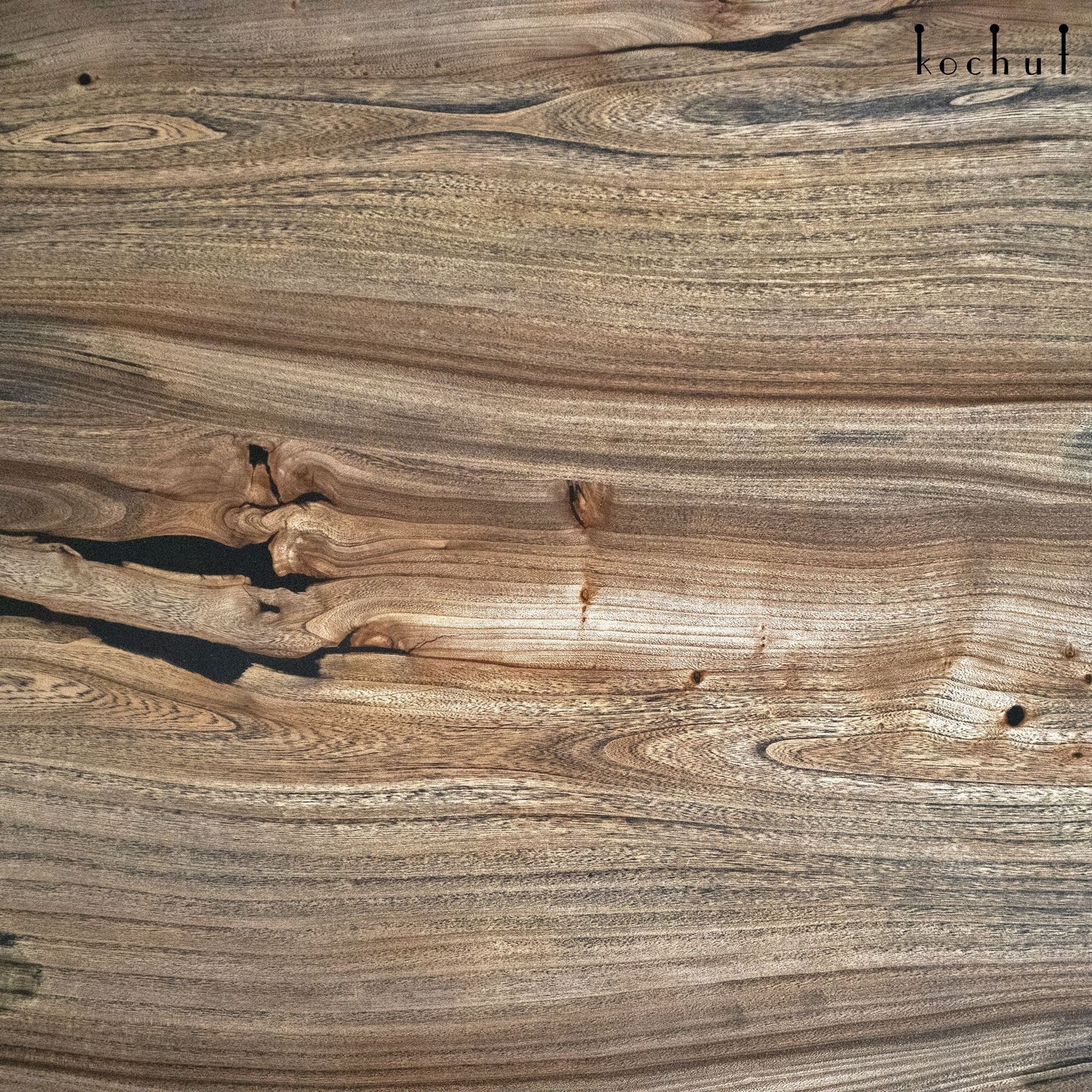 Noir — Holztisch für den Essbereich