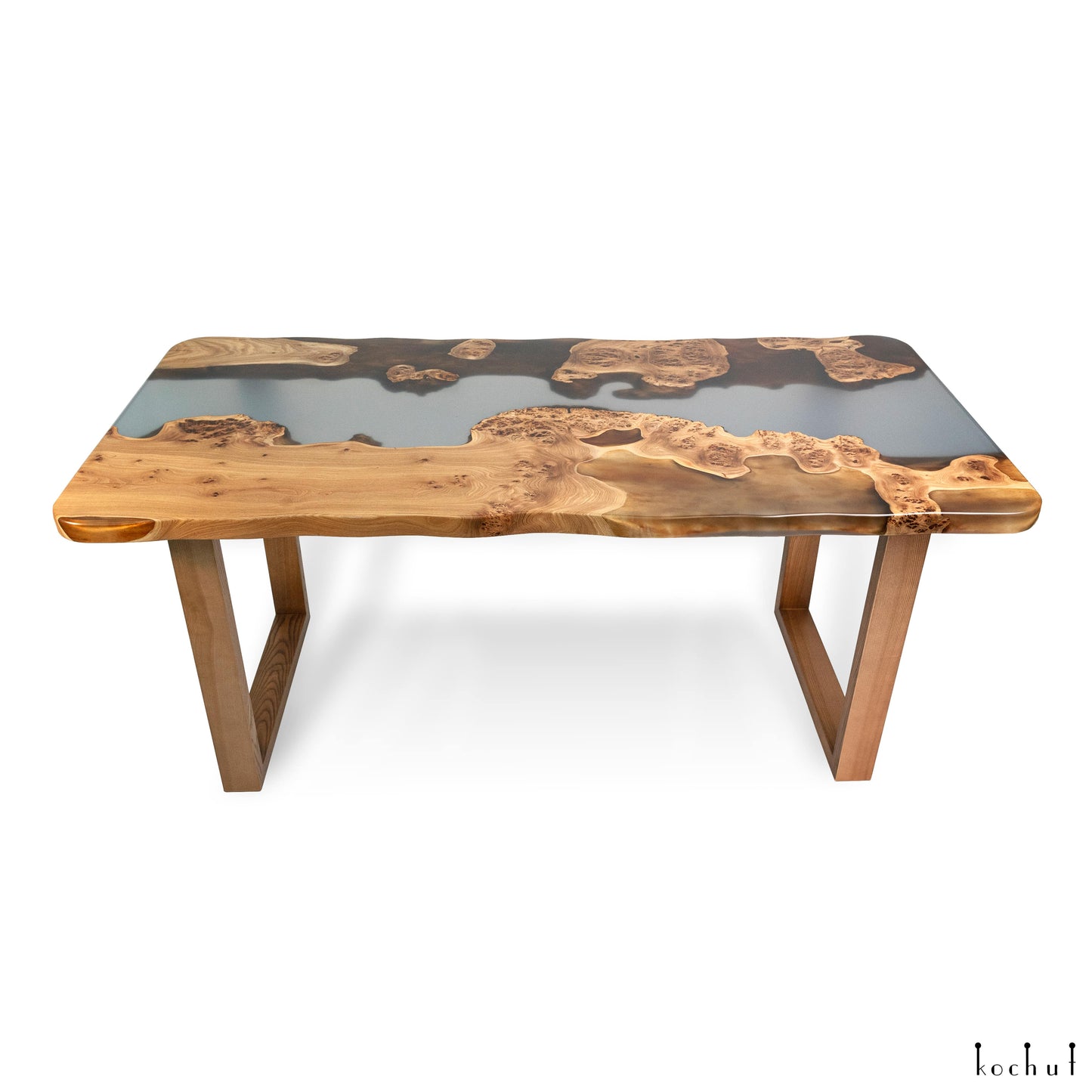 Albertini — Esstisch aus Holz und Epoxidharz