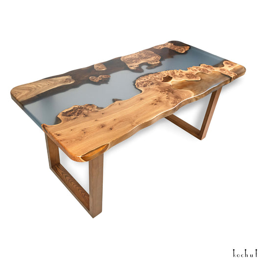 Albertini — Esstisch aus Holz und Epoxidharz