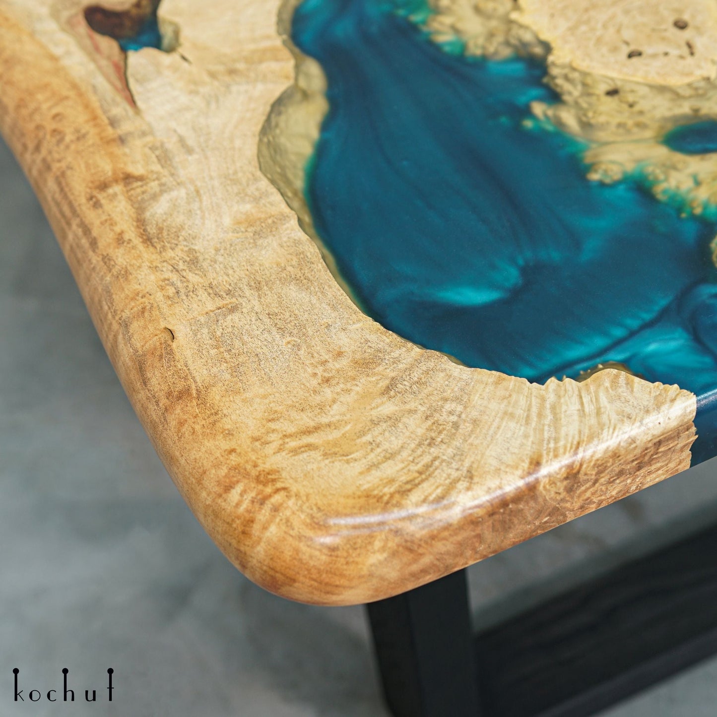 Blauer Samt — Couchtisch