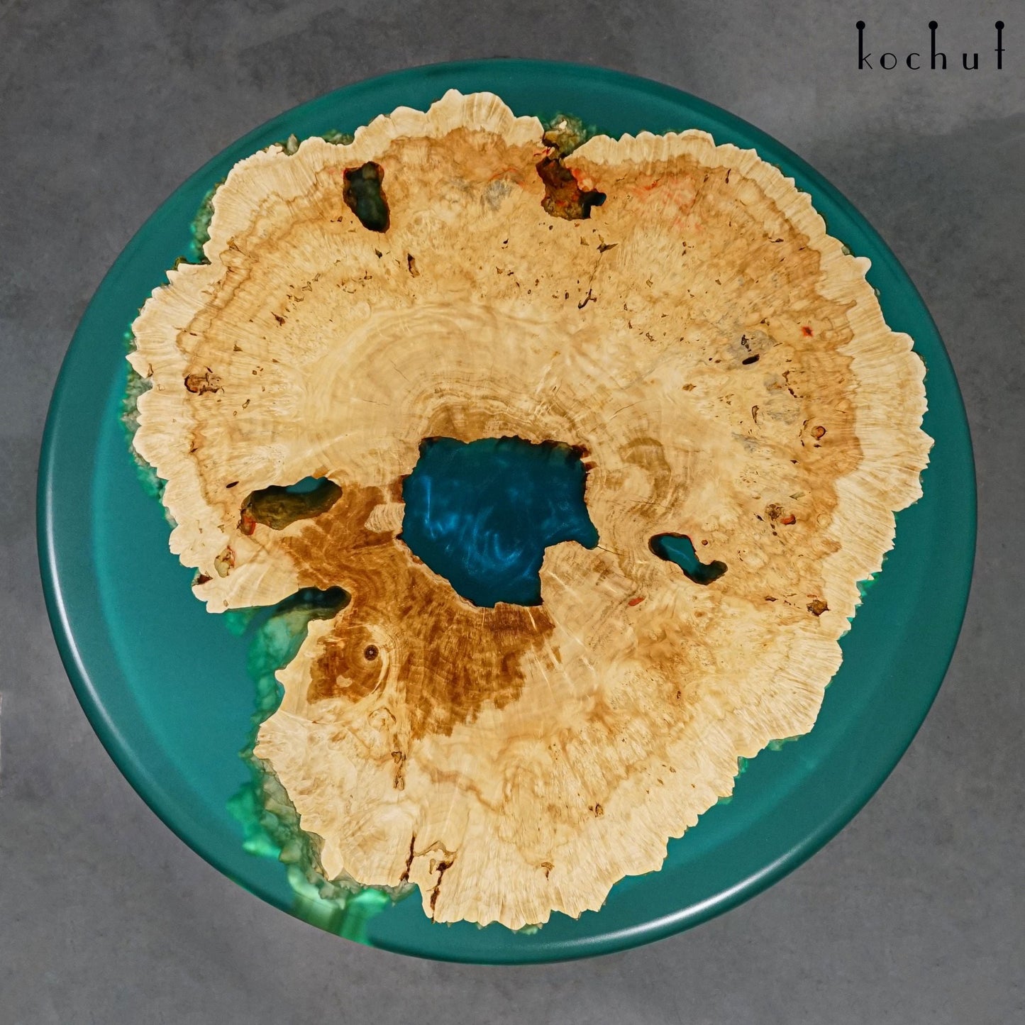 Camellia — Couchtisch