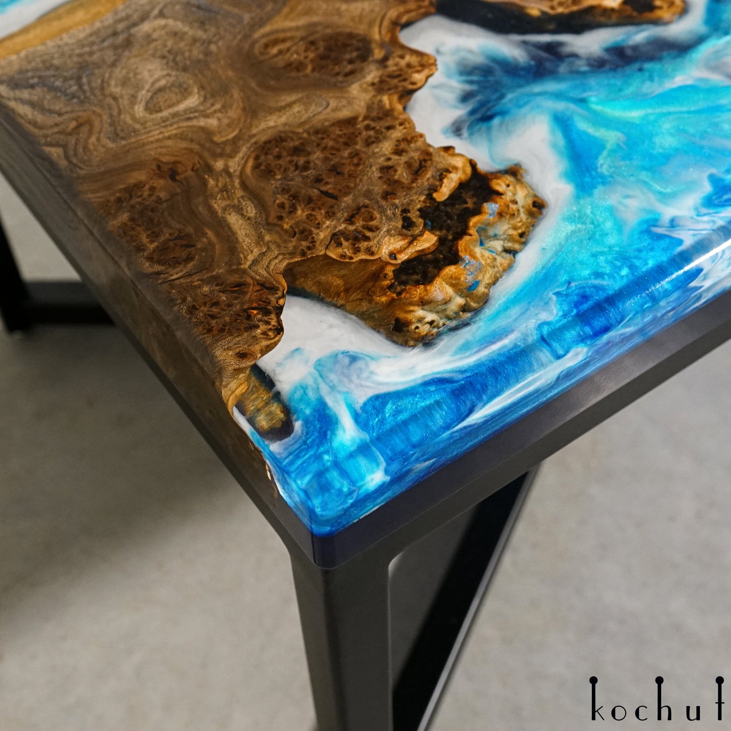 Atlantis — Couchtisch (Metallbeine)