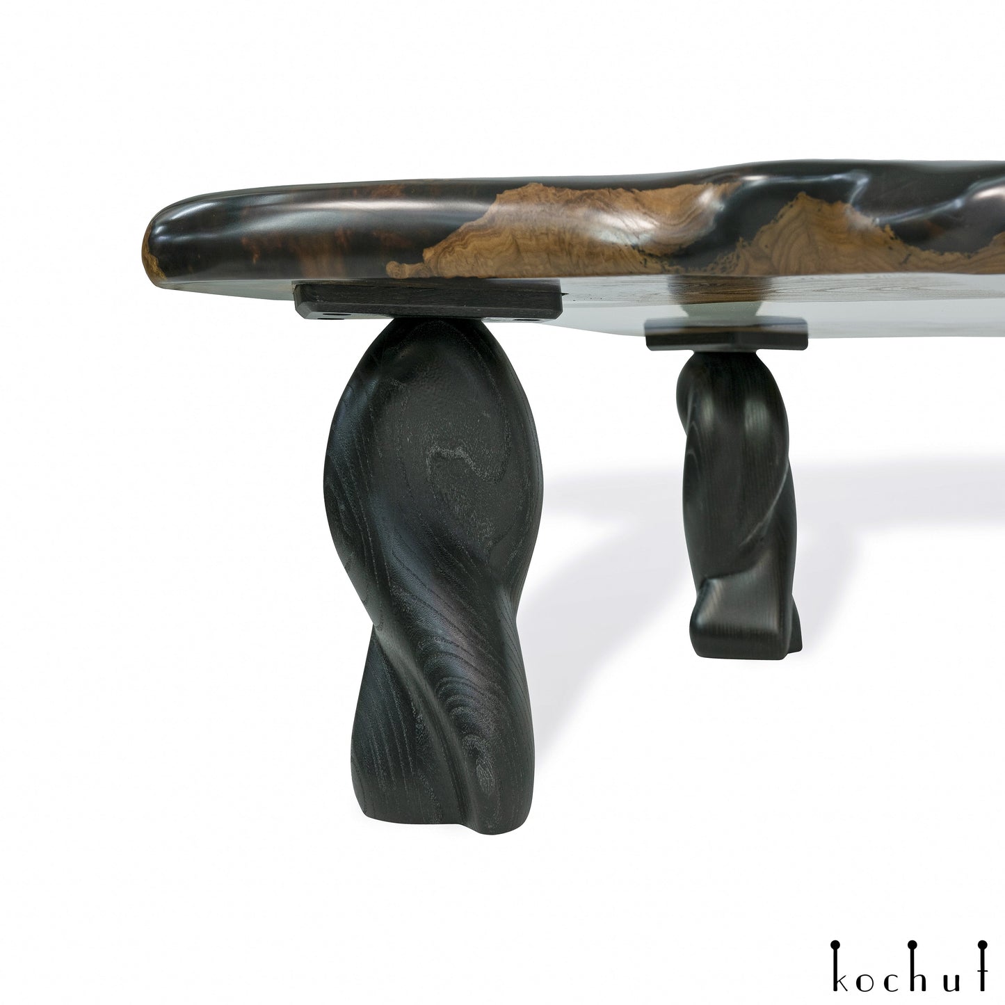 Dionysus — Holz- und Epoxidharz-Couchtisch