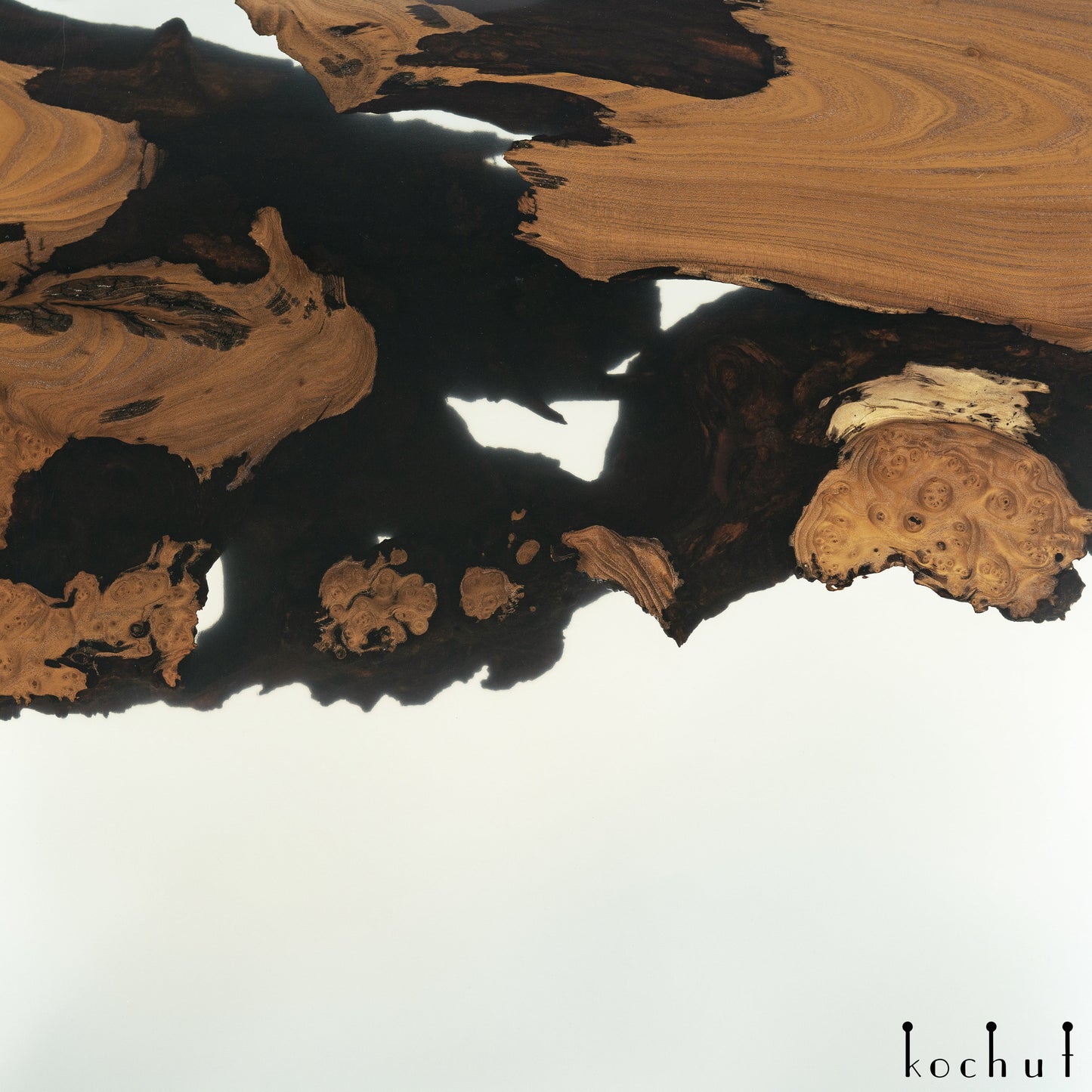 Dionysus — Holz- und Epoxidharz-Couchtisch
