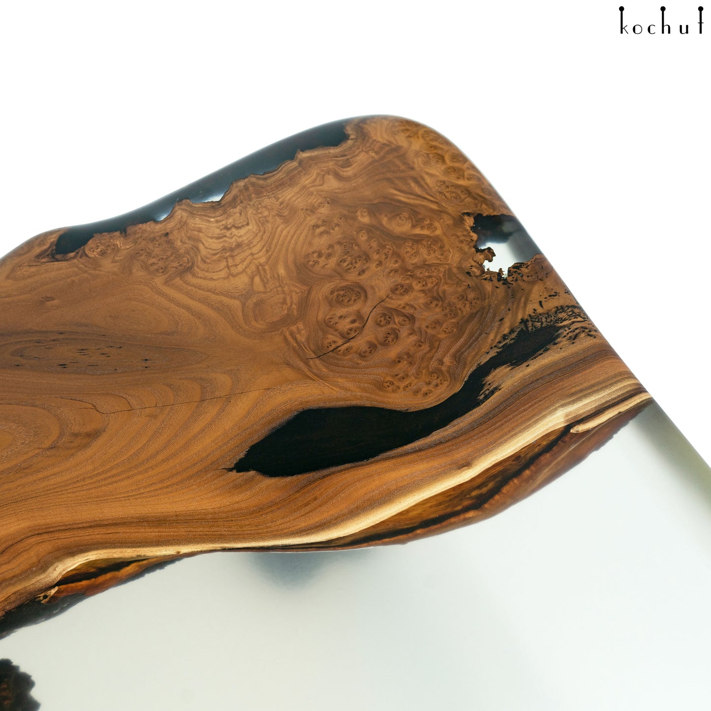 Dionysus — Holz- und Epoxidharz-Couchtisch