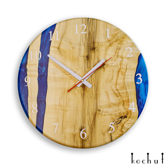 Continuum — Wanduhr aus Holz und Epoxidharz