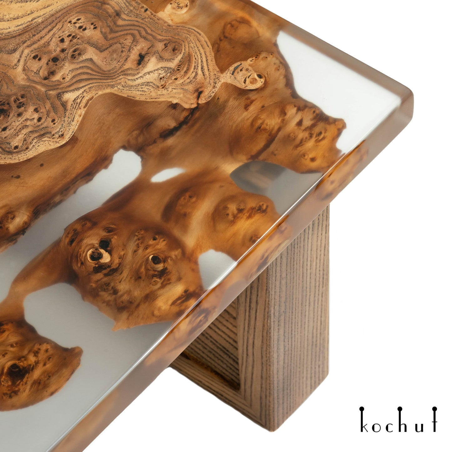 Soprano — Holz- und Epoxidharz-Couchtisch